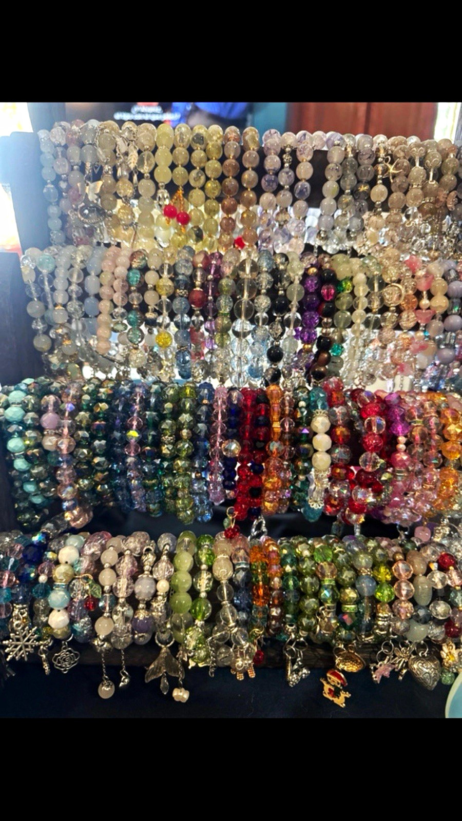 Bracelets $5.00 por pieza/$5.00 por una pulsera
