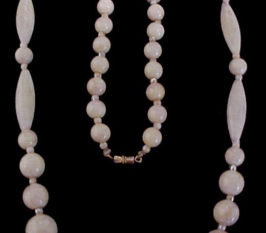 Retro Cream Beige Solid Lucite Beads Necklace 26″ Beautiful Vintage Creamy