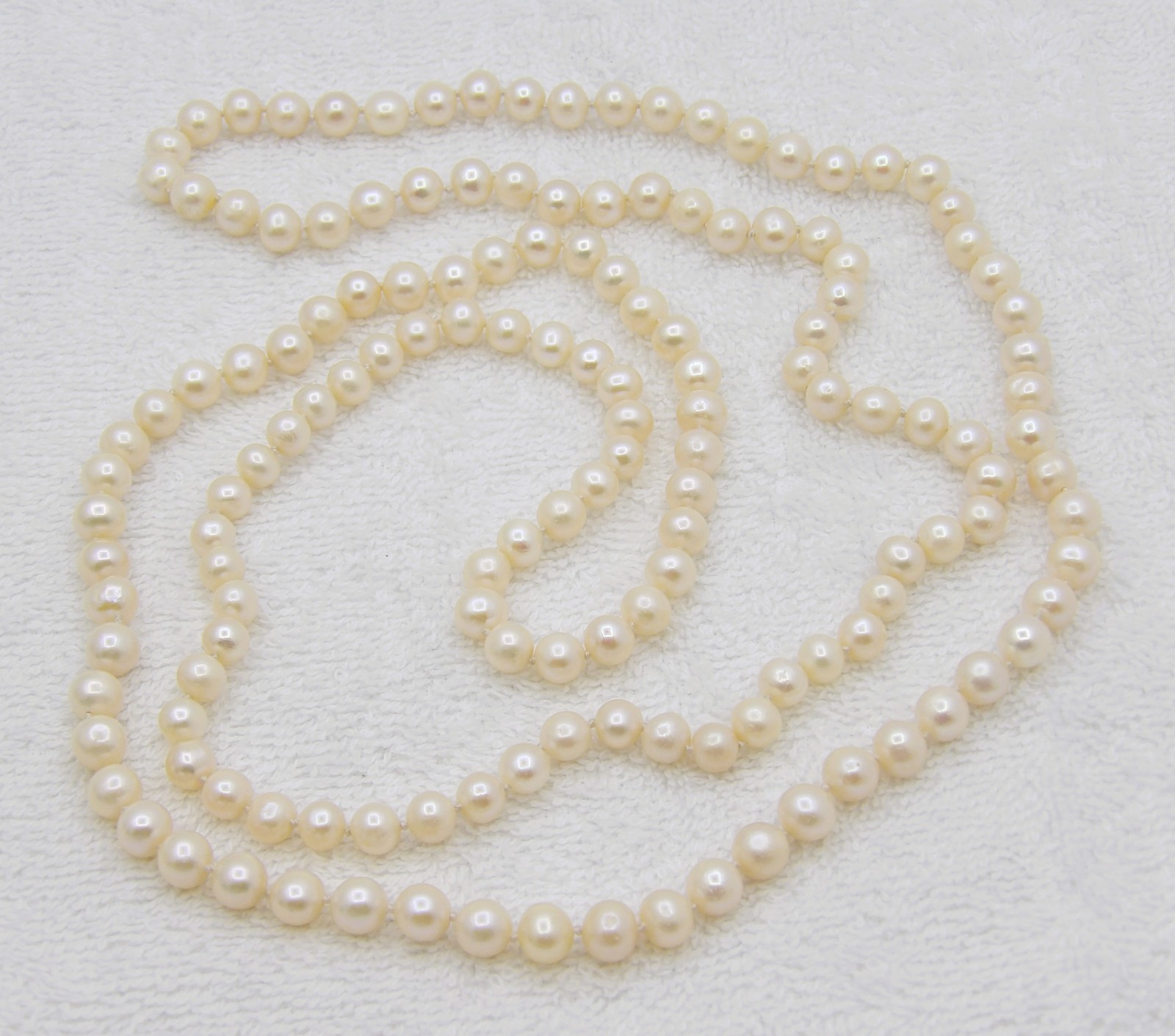 45 inches long white potato Cultured Freshwater Pearl Necklace Knotted NK802B