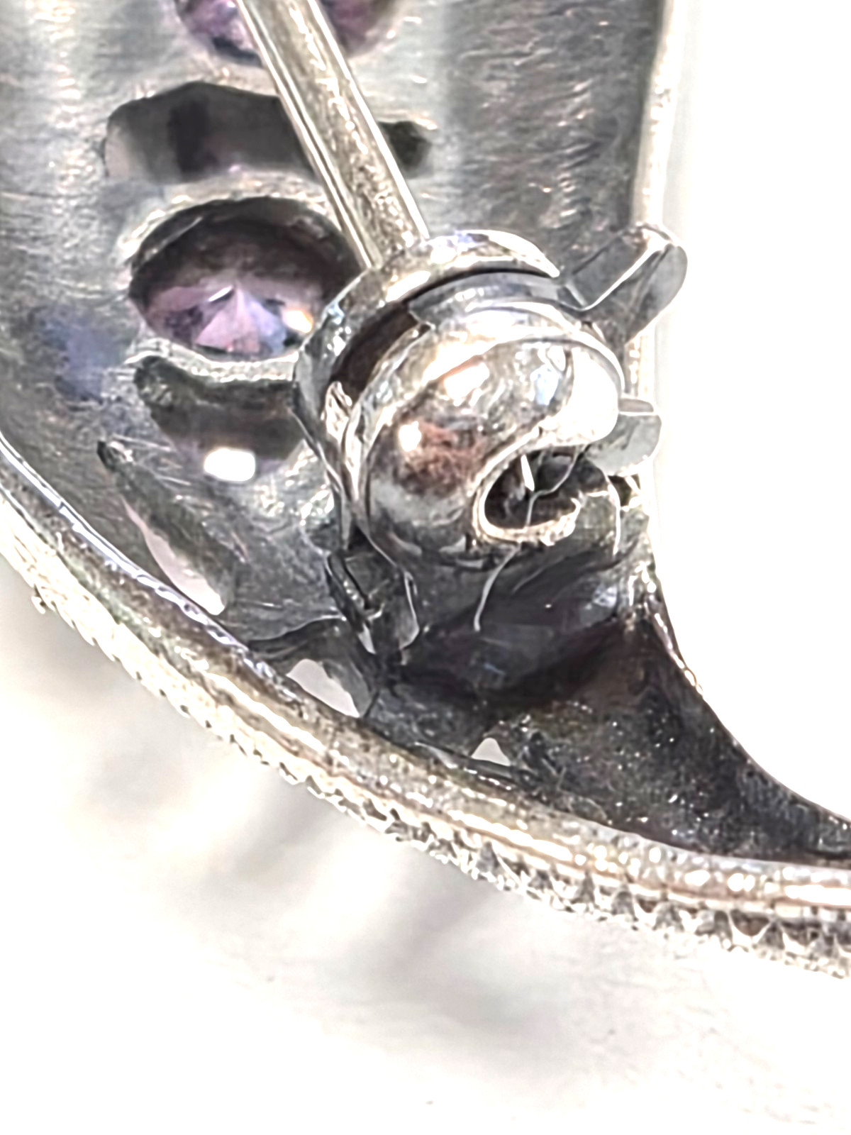 Vintage 925 Sterling Silver Amethyst & Marcasite Art Deco Style Leaf Brooch Pin