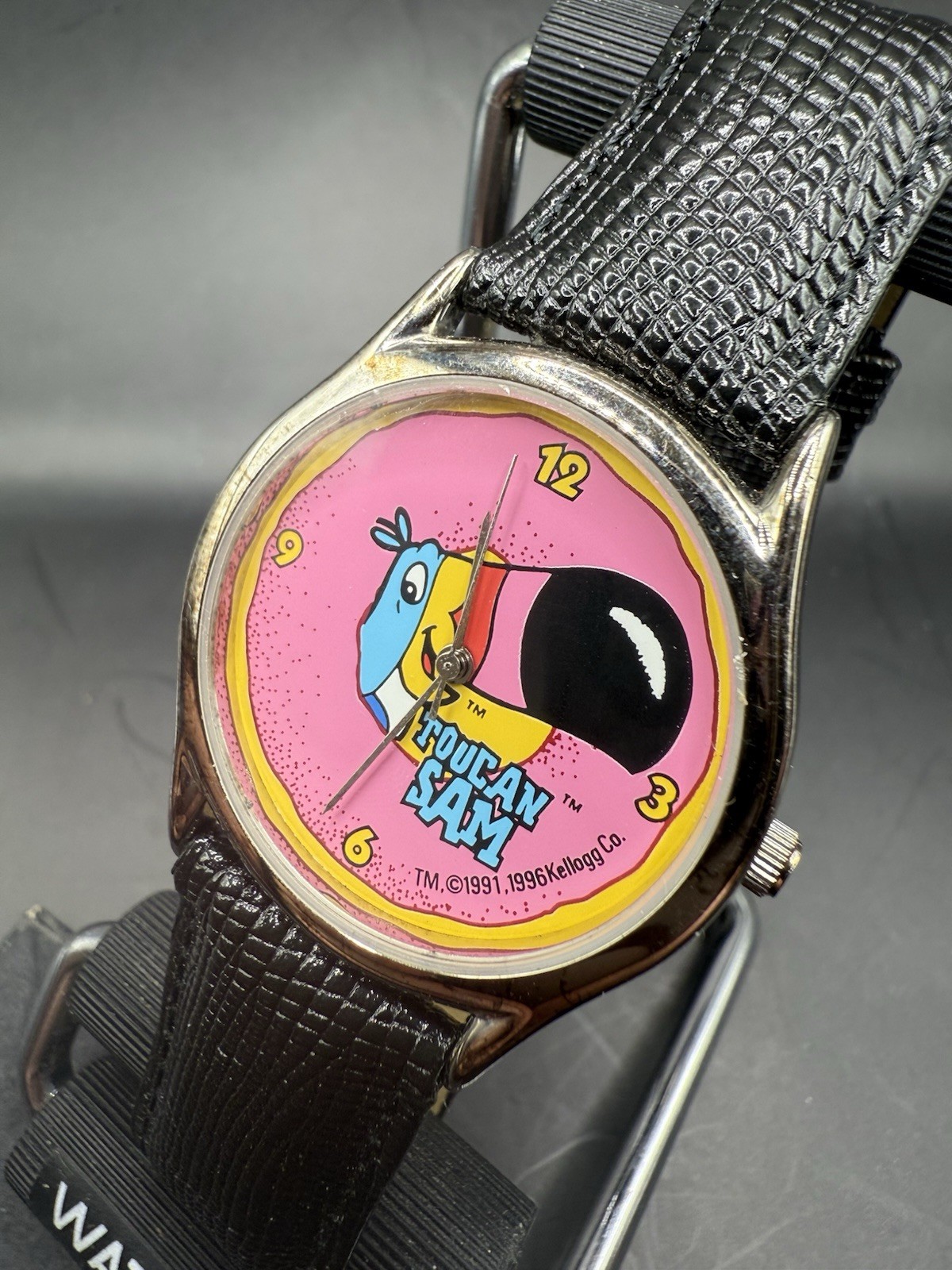 Vintage Kellogg’s Toucan Sam Fruit Loops Cereal Men’s Watch New Old Stock 33mm