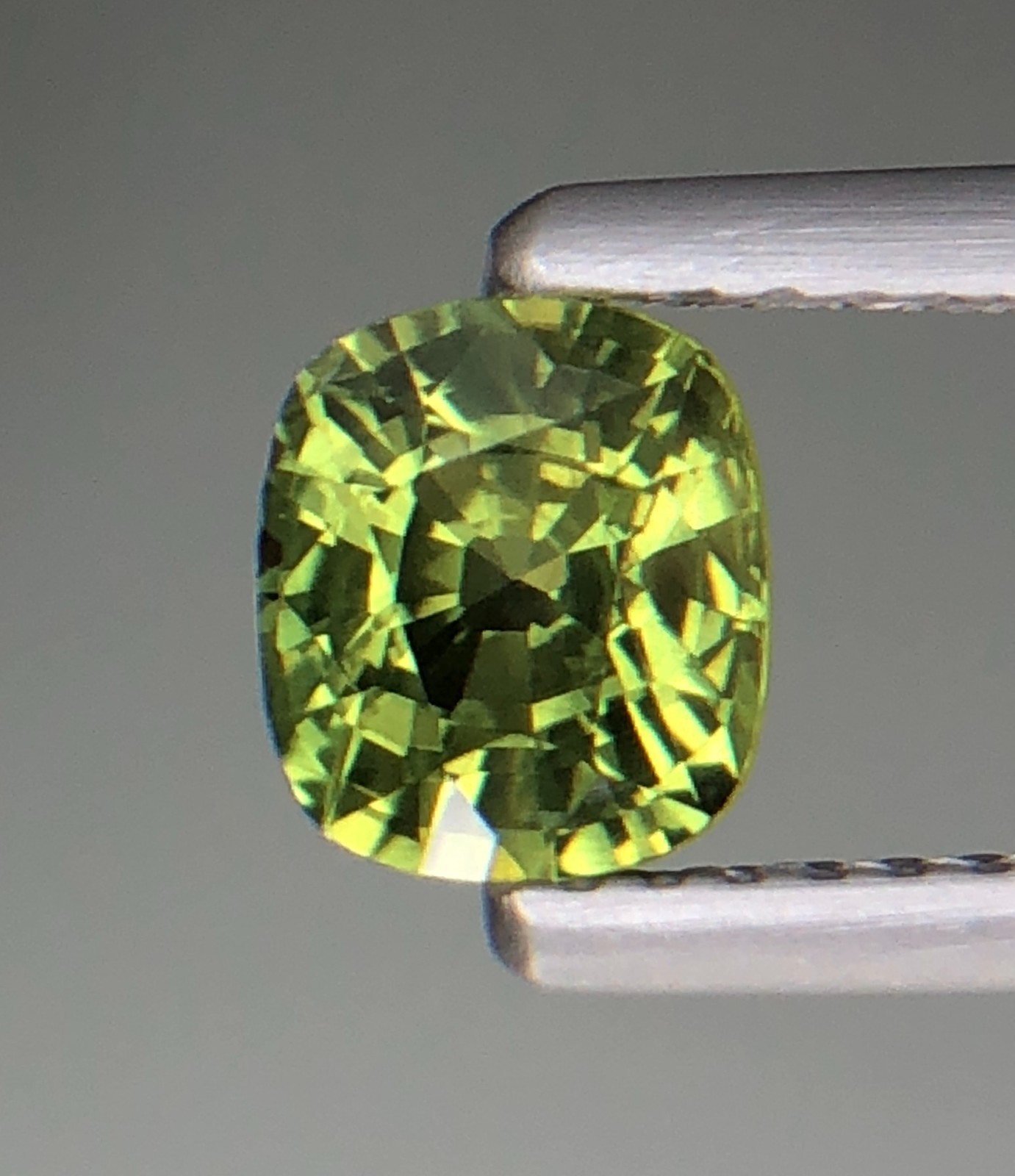 1.08 Ct Natural Faceted Certified Greenish Sapphire Loose Gemstone Madagascar