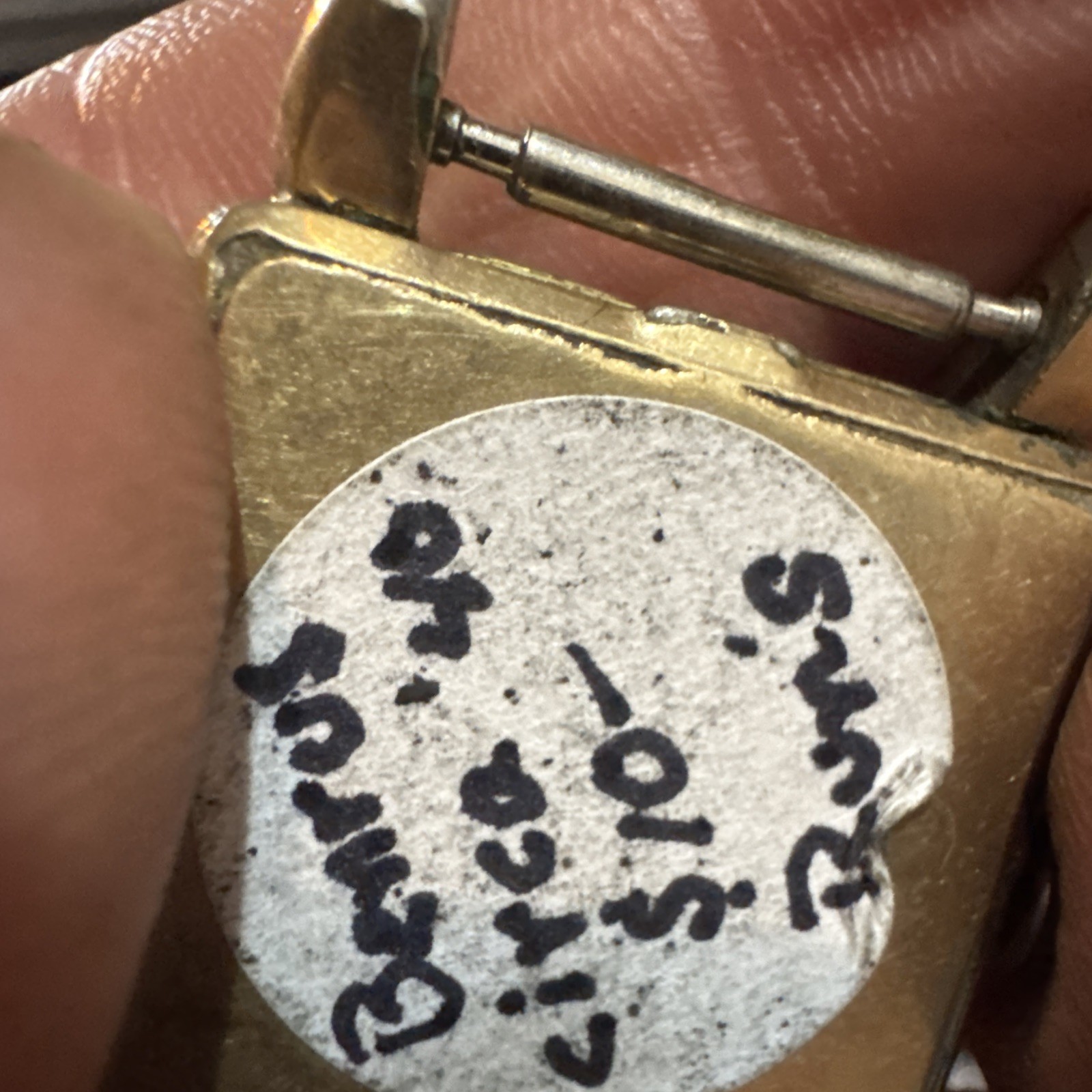 Benrus wristwatch runs and sets broke glass Crystal