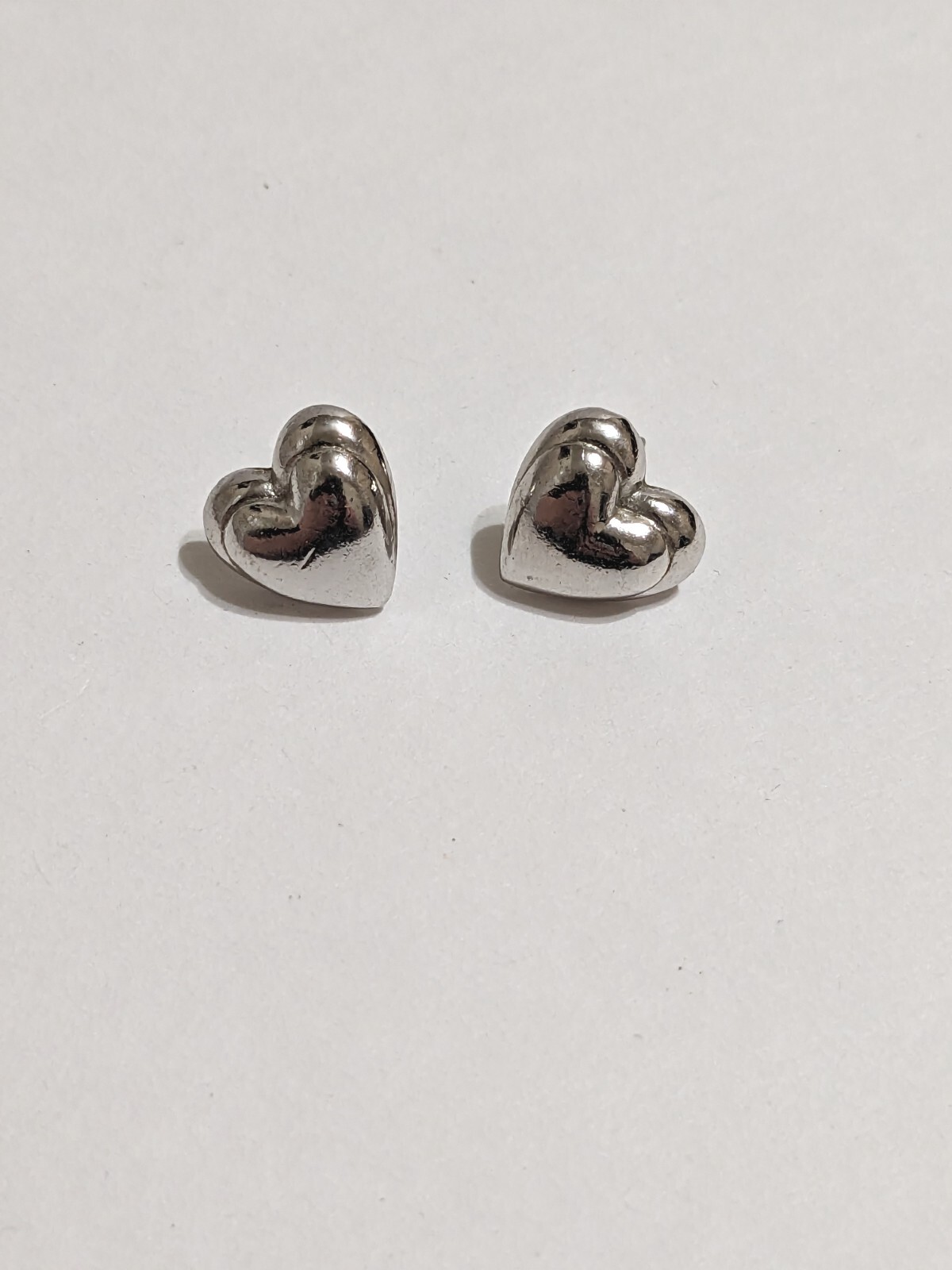 Silver Tone Heart Stud Earrings. Pierced. Textured Back. Modern. 1/2″.