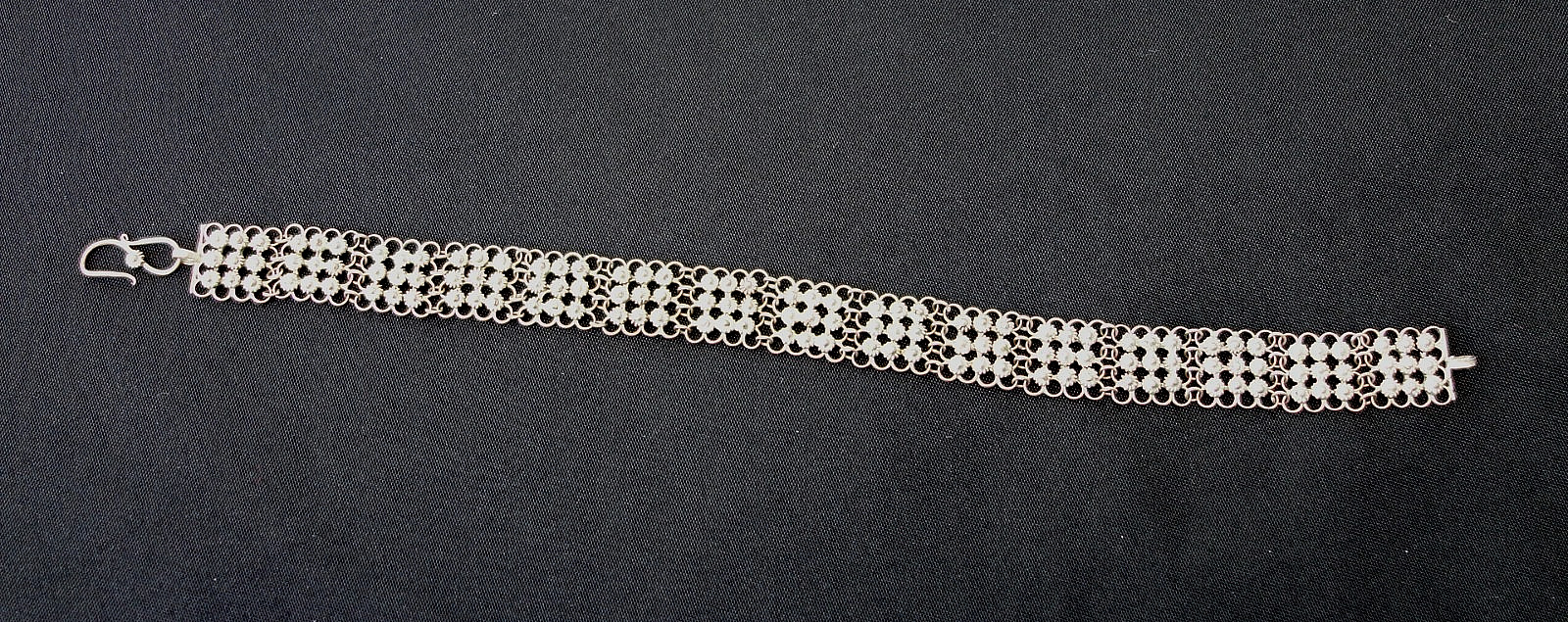 Vintage Handcrafted Ornamental Silver bracelet – India / Asia 17.5cm long