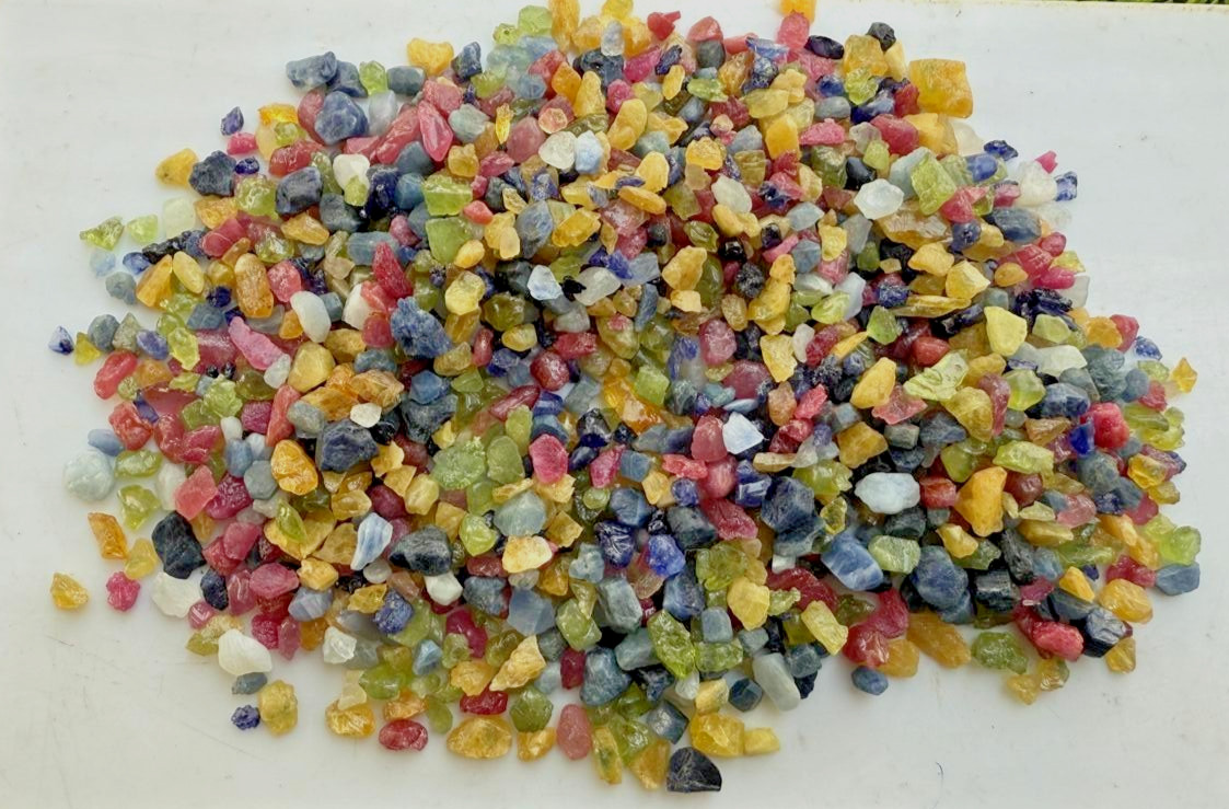 Extreme Quality Multi Sapphire Rough, Heated Treated Rough 3 To 5 MM – 500 Ct