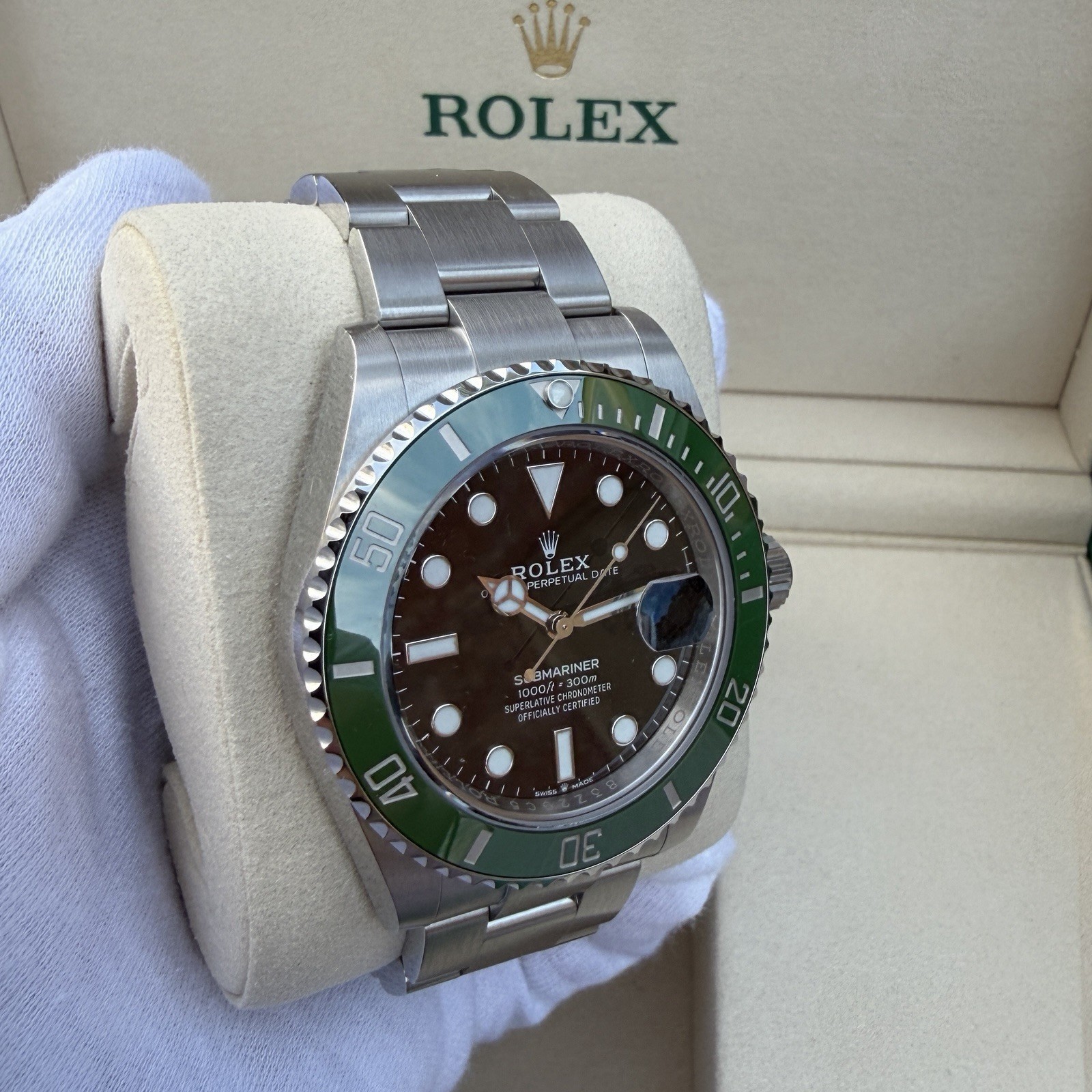 UNW0RN 2025 Rolex Submariner 126610LV Starbucks MK2 41mm Complete Box Papers