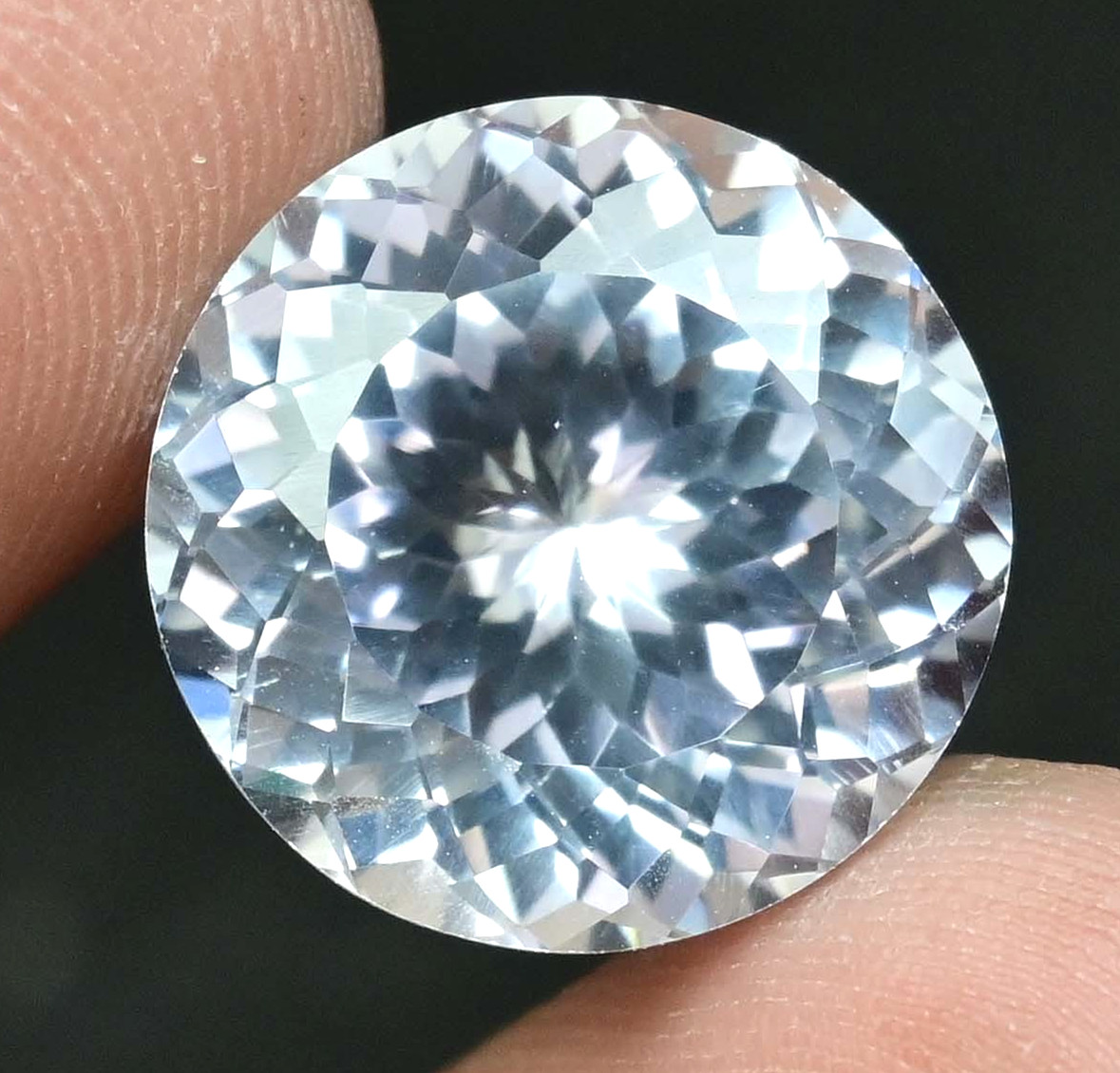 Flawless Natural White Colorless Montana Sapphire 22.15 Ct Certified Gemstone