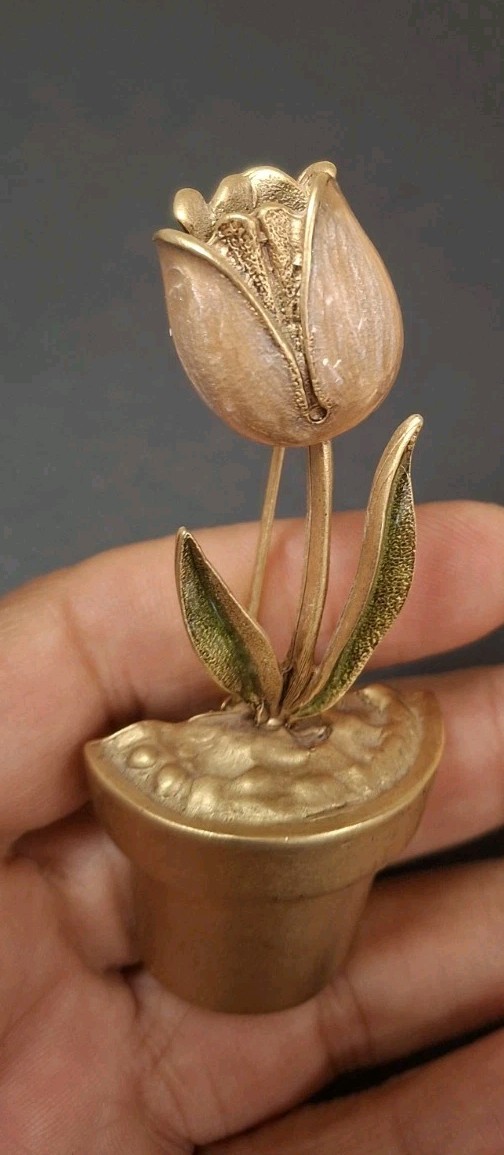 Vintage Signed Oscar de la Renta 3D Tulip Flower In Pot Gold Plated Brooch (291)