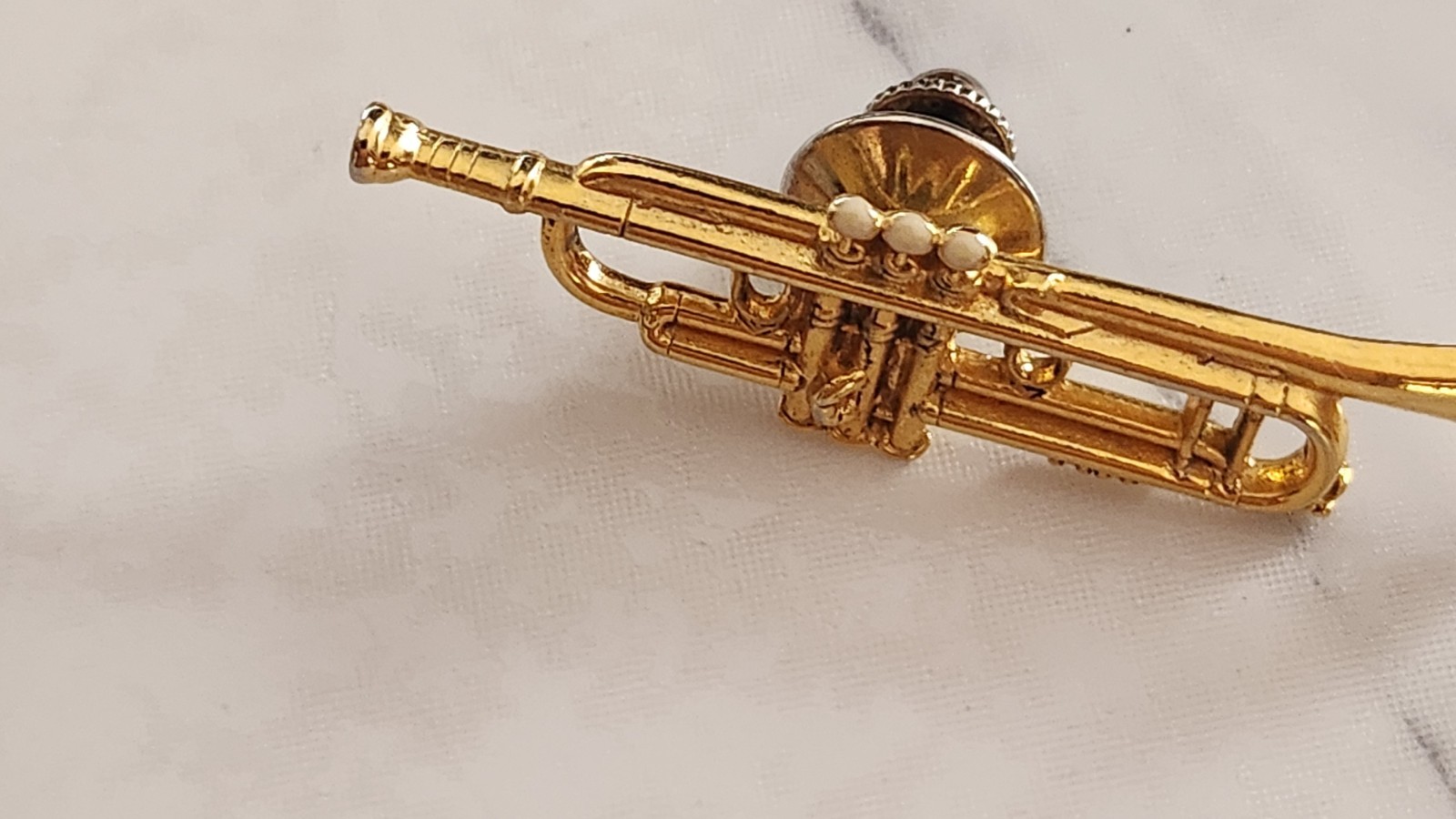 vtg Trumpet Tie Tac/ Pin SIGNED FUTURE PRIMITIVE USA PIN Goldtone