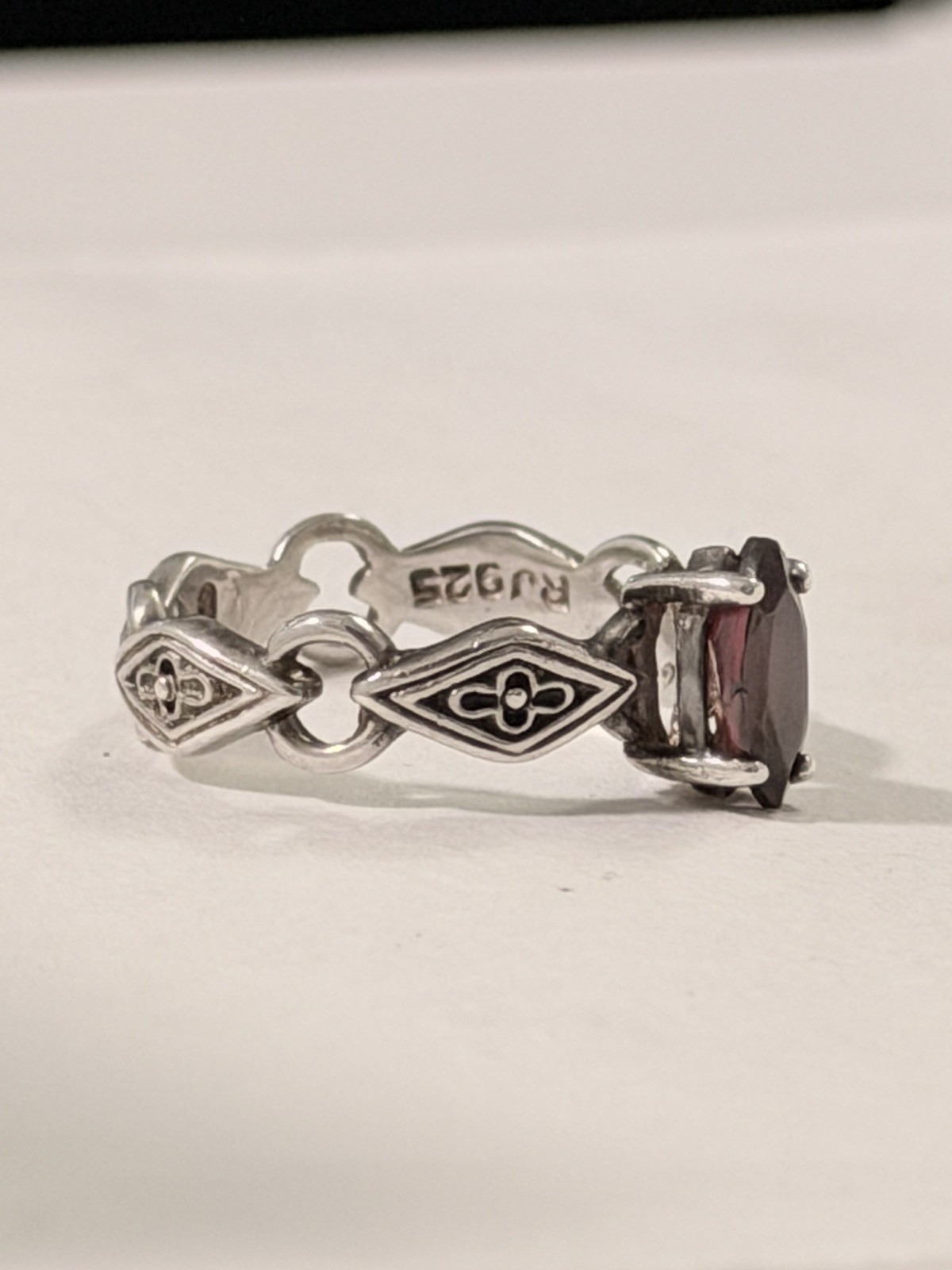 Avon RJ Graziano Sterling Silver Garnet Link Ring Size 5 925 Vintage Birthstone