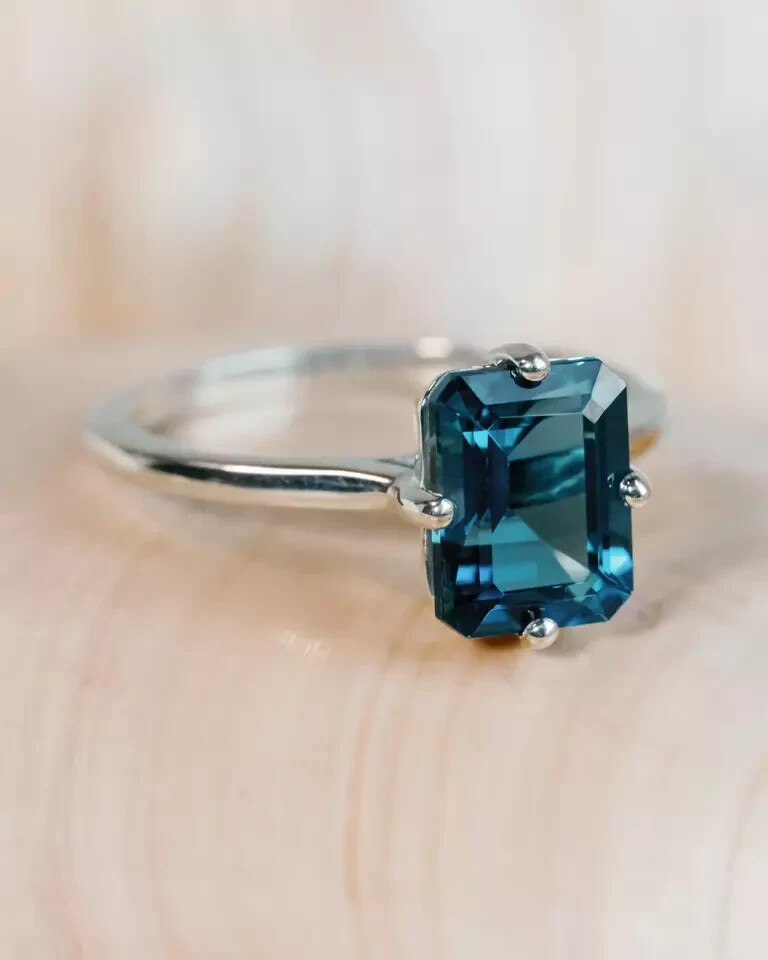 Beautiful Blue Topaz Gemstone925 Sterling Silver Handmade Ring All Size R358