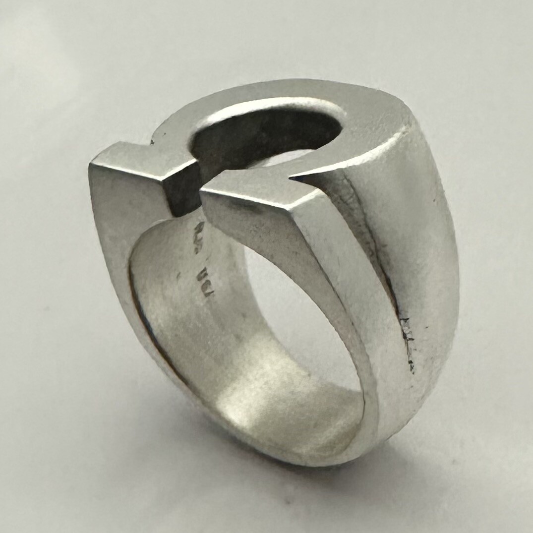 MJG STERLING SILVER OMEGA RING. 29 GRAMS. BIKER. GUITAR PLAYER. WARHAMMER