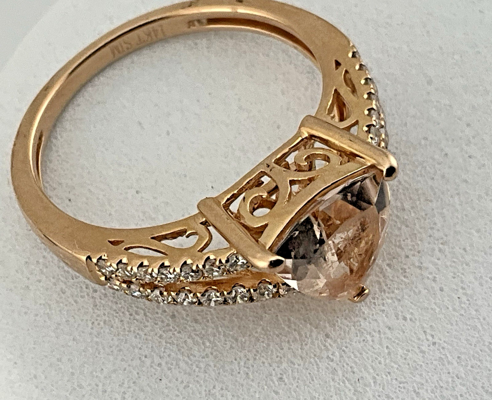 14k Rose Gold 1.0cttw Trillion Morganite, .30cttw Nat Diamond Ladies Ring SZ 7