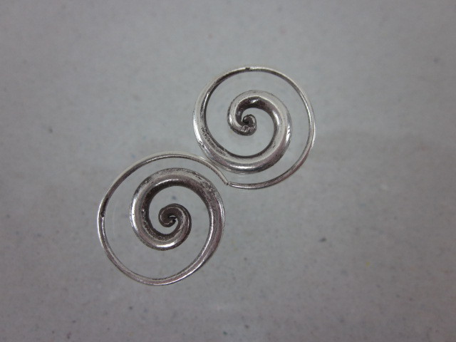 Fine pure Silver Earrings Spiral Round Coil Round Tribal Handcraft Artisan Jewel