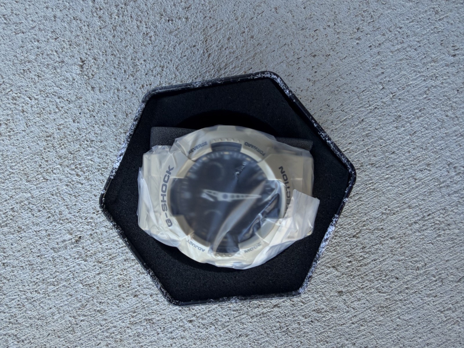 Casio G-Shock GA100L-8A Wrist Watch for Men New in Box
