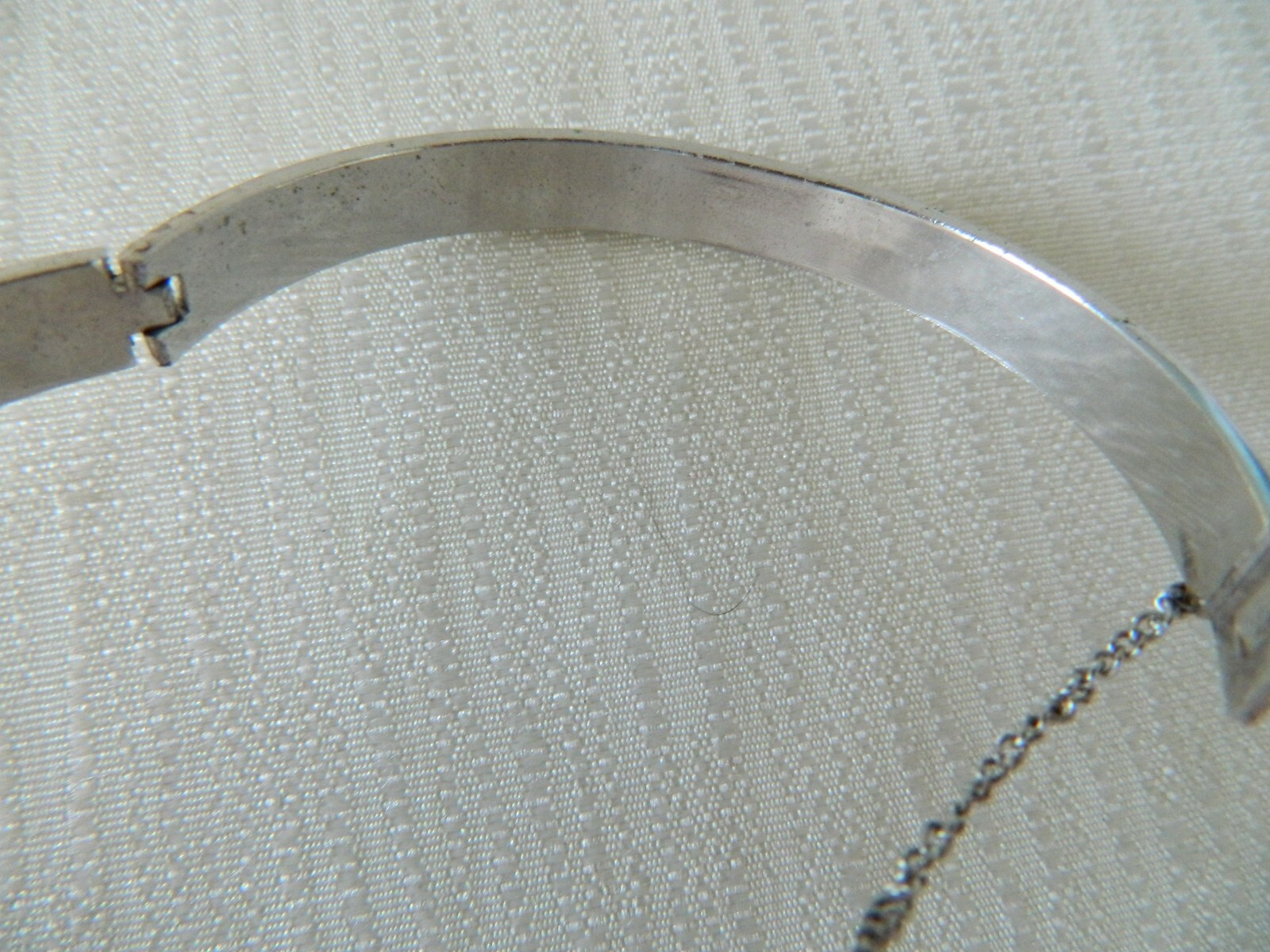 Vintage BRACELET Bangle ETCHED Silver Color With Safety Chain Jewelry