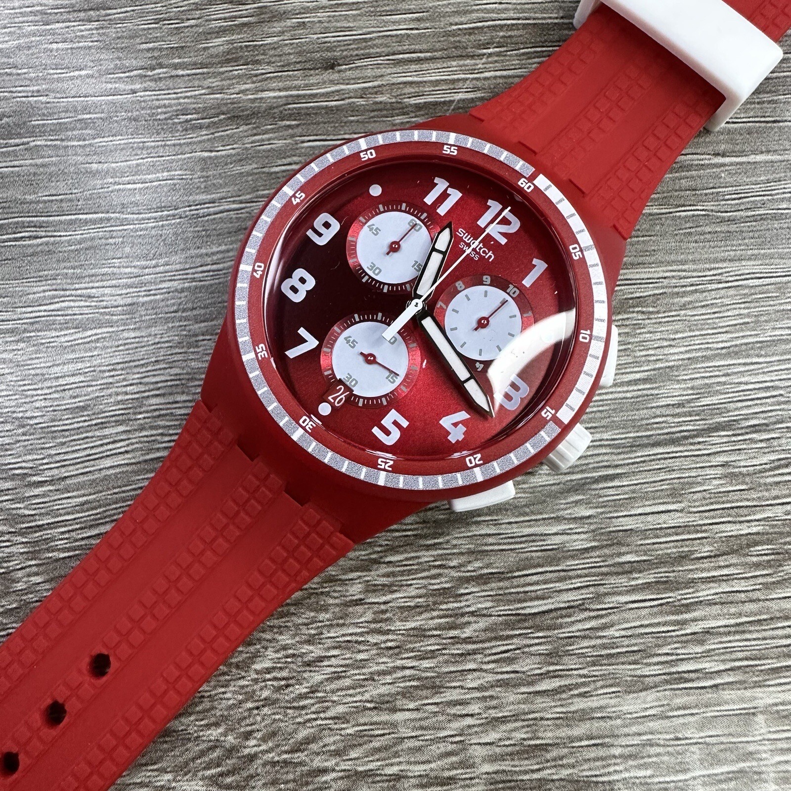 NEW✅ Swatch SPREMUTA Men Red And White Silicone Chronograph Watch 42mm SUSR403