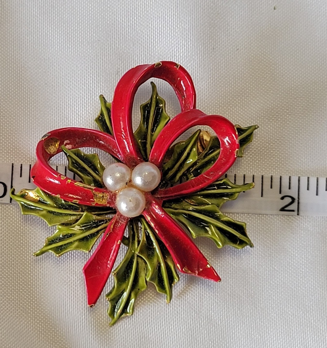 Vtg Arthur Pepper ART Signed Christmas Ribbon Enamel Faux Pearl Brooch Pin