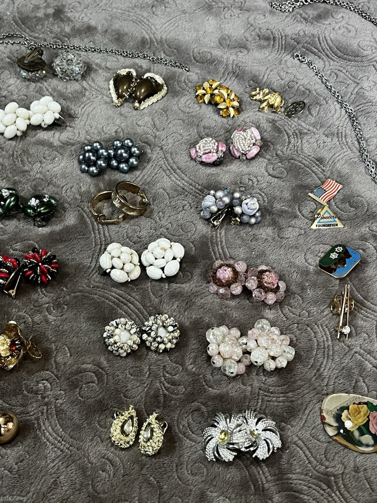 109 Set/piece Mixed Lot Of Costume Earrings, Rings,Watches , Etc