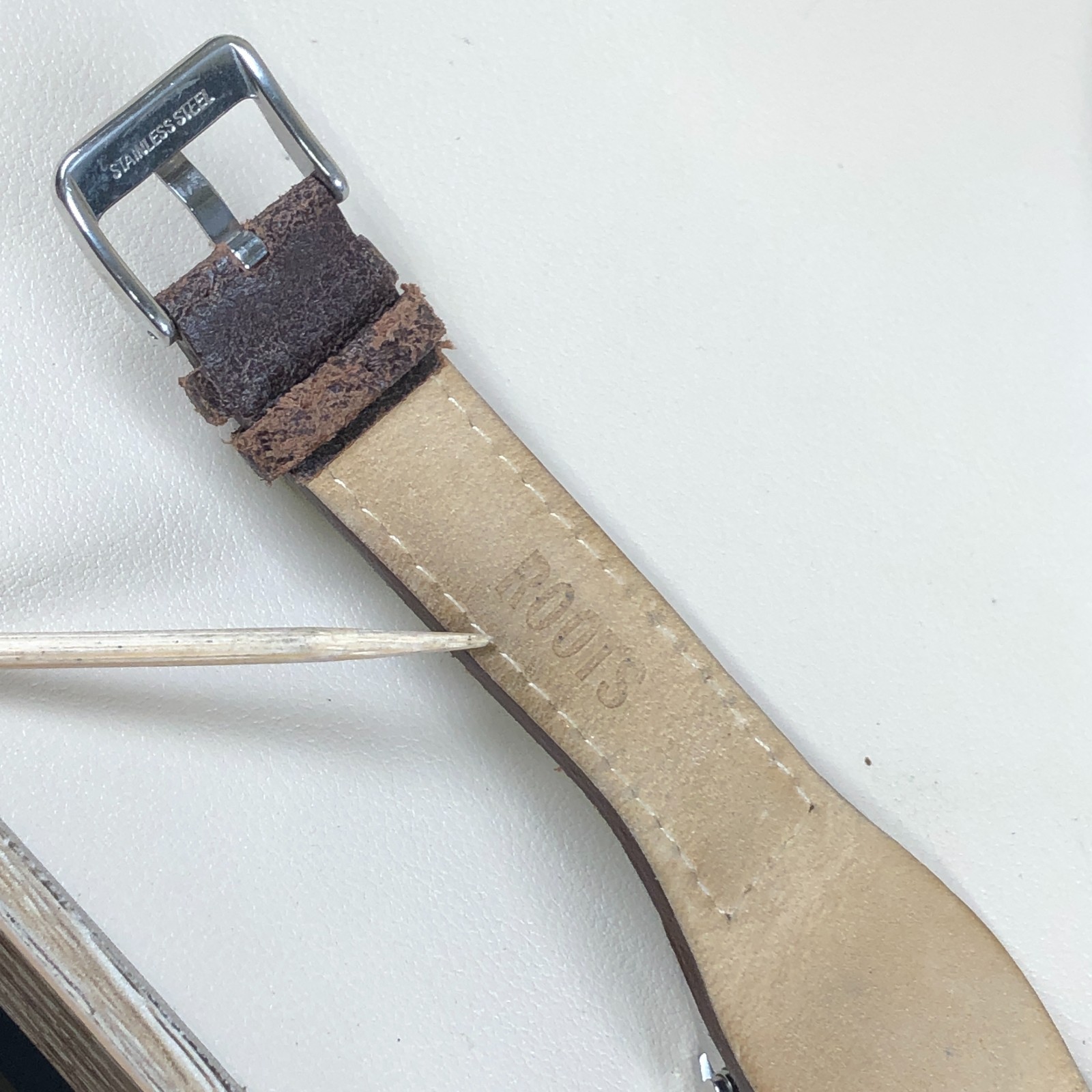 Vintage Roots Womens Field Compass Bezel Leather Bund Quartz 30mm Watch 7 1/4″