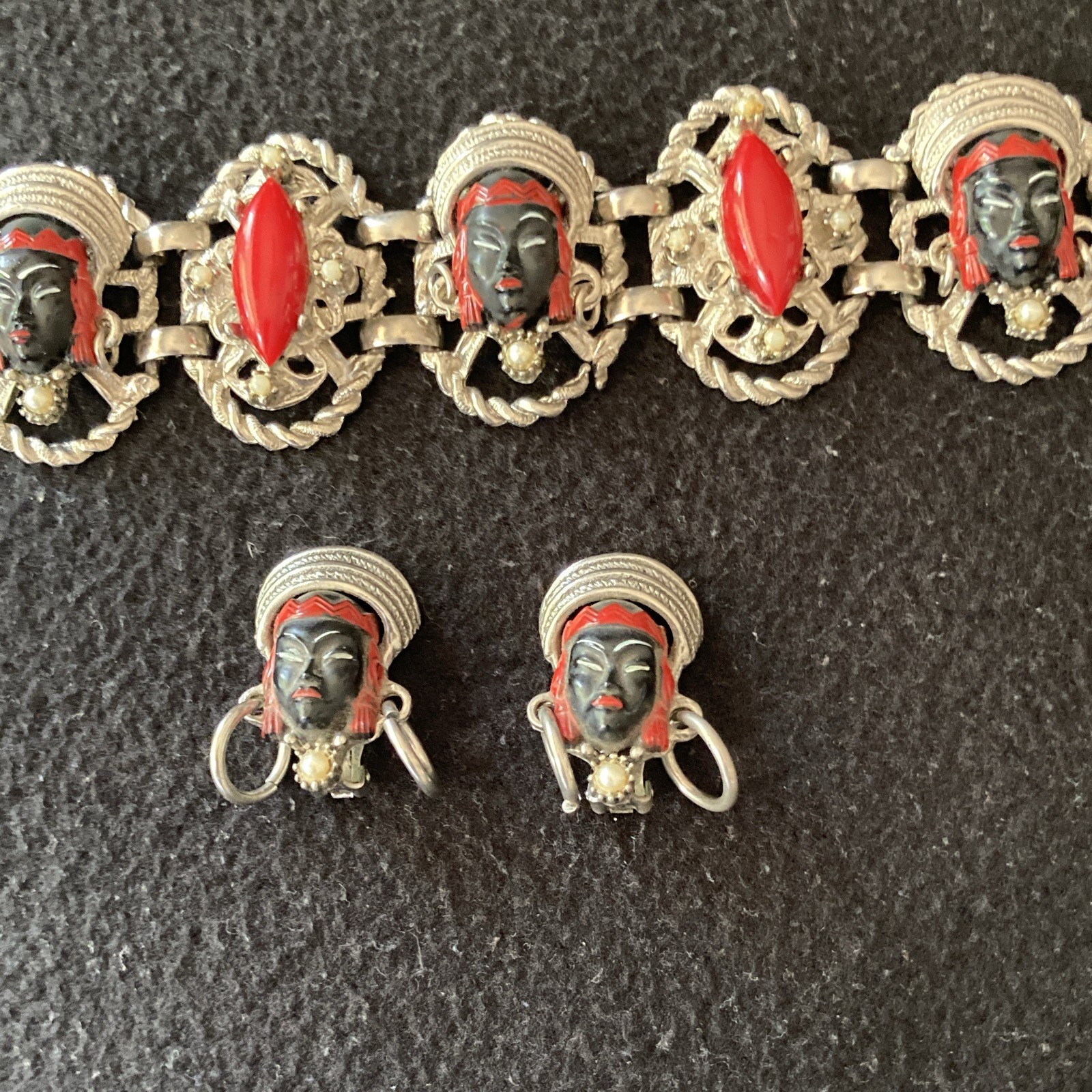 Silver Tone Black & Red Cameo Face Motif Bracelet & Earrings Jewelry Set