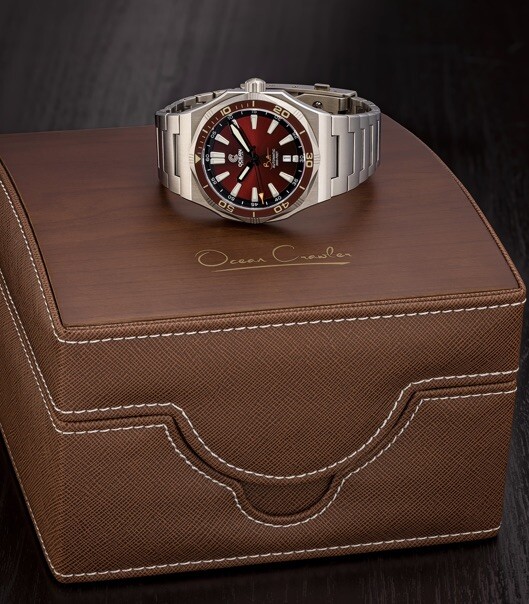 Ocean Crawler Bolt – Red Dial Diving Watch Stainless Steel.