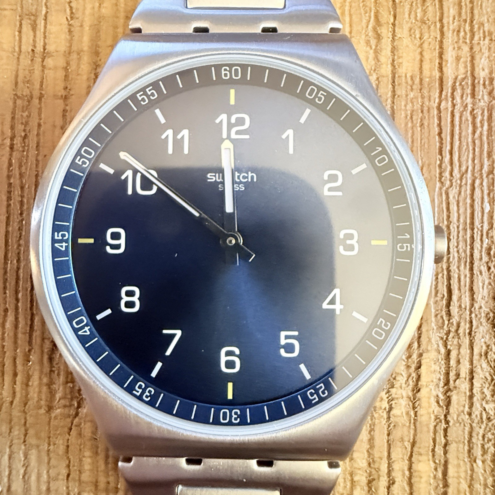 Swatch Skin Irony 42 SS07S106 Skin Suit Ultra Thin Steel Bracelet Watch w/ Card