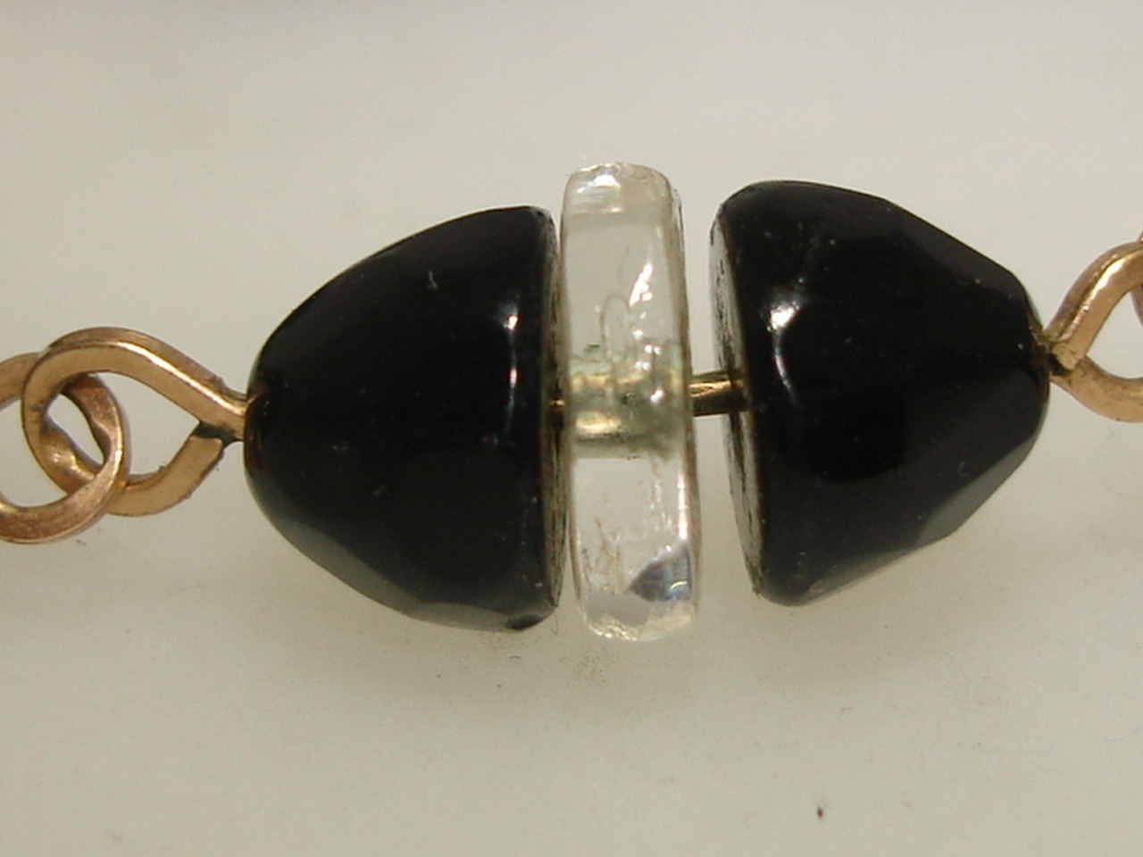 VINTAGE 1940’S FACETED BLACK & CLEAR ROUNDELLE GLASS BEAD CHOKER NECKLACE!