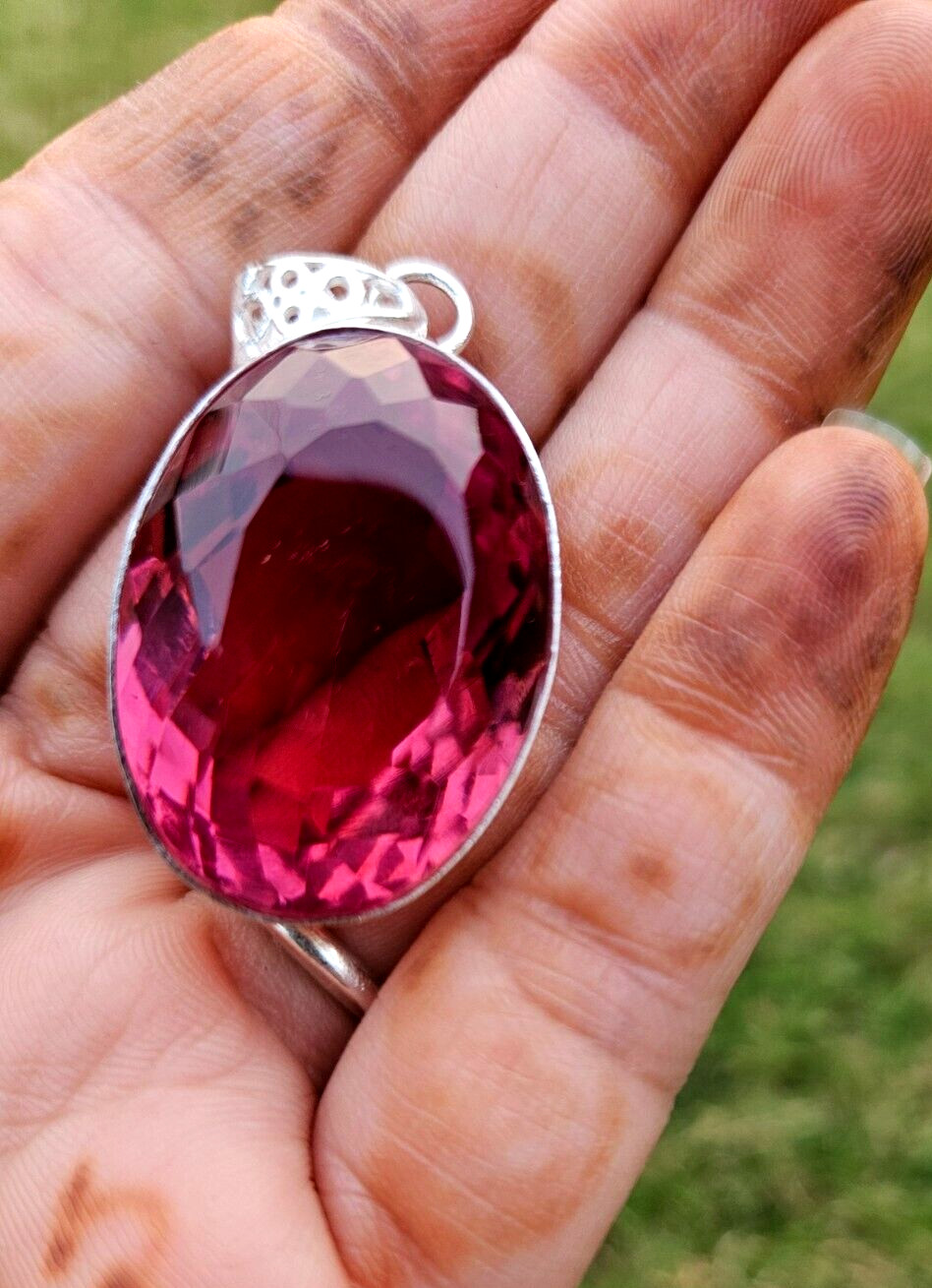 92.8 CT+ Certified Oval Natural Zultanite 7 Color Pendant 925 Silver Jewelry