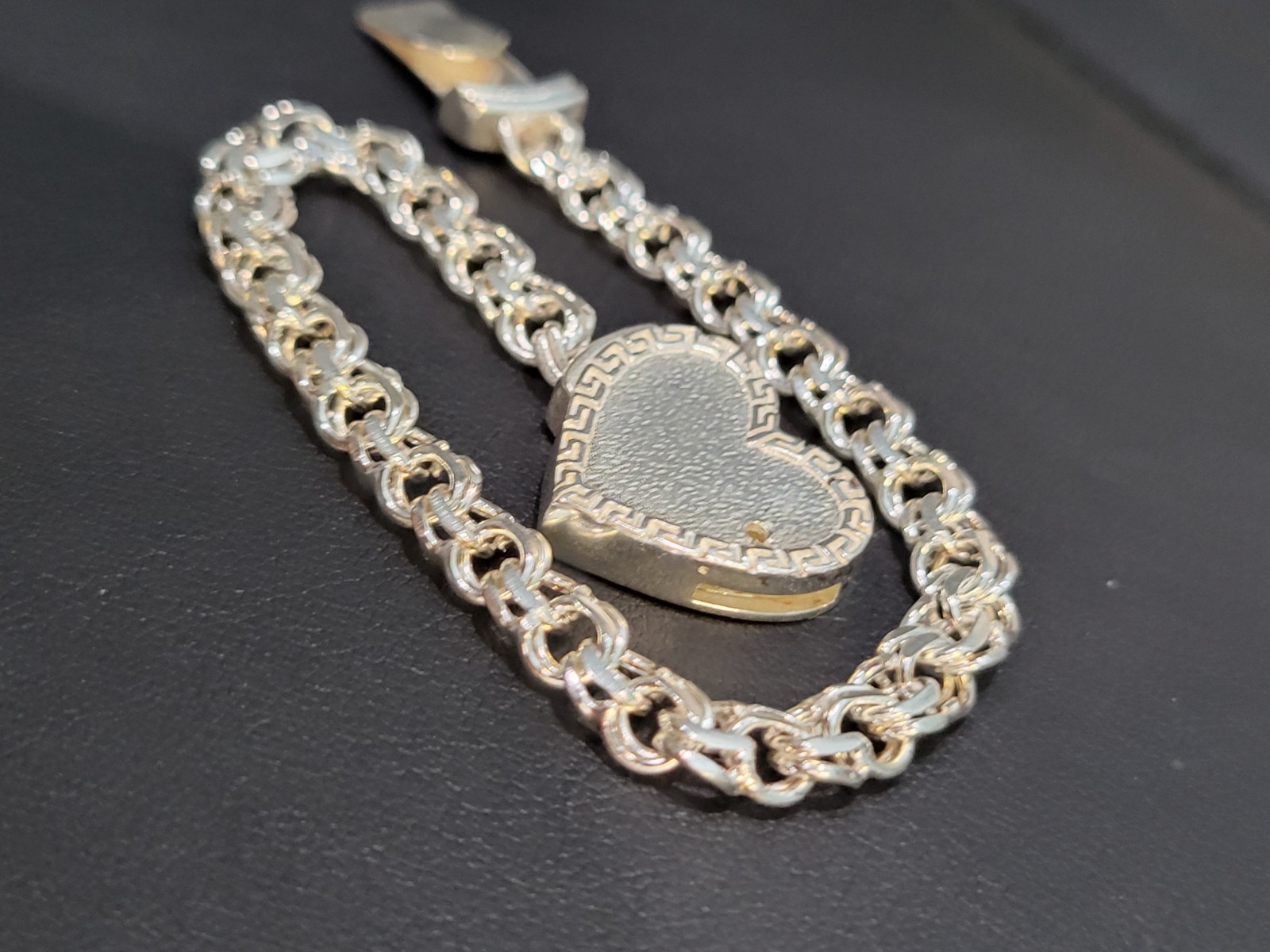 925 sterling silver Chino Link 7 1/2″ 6mm 19.03g Greek Heart Lock Bracelet Woman
