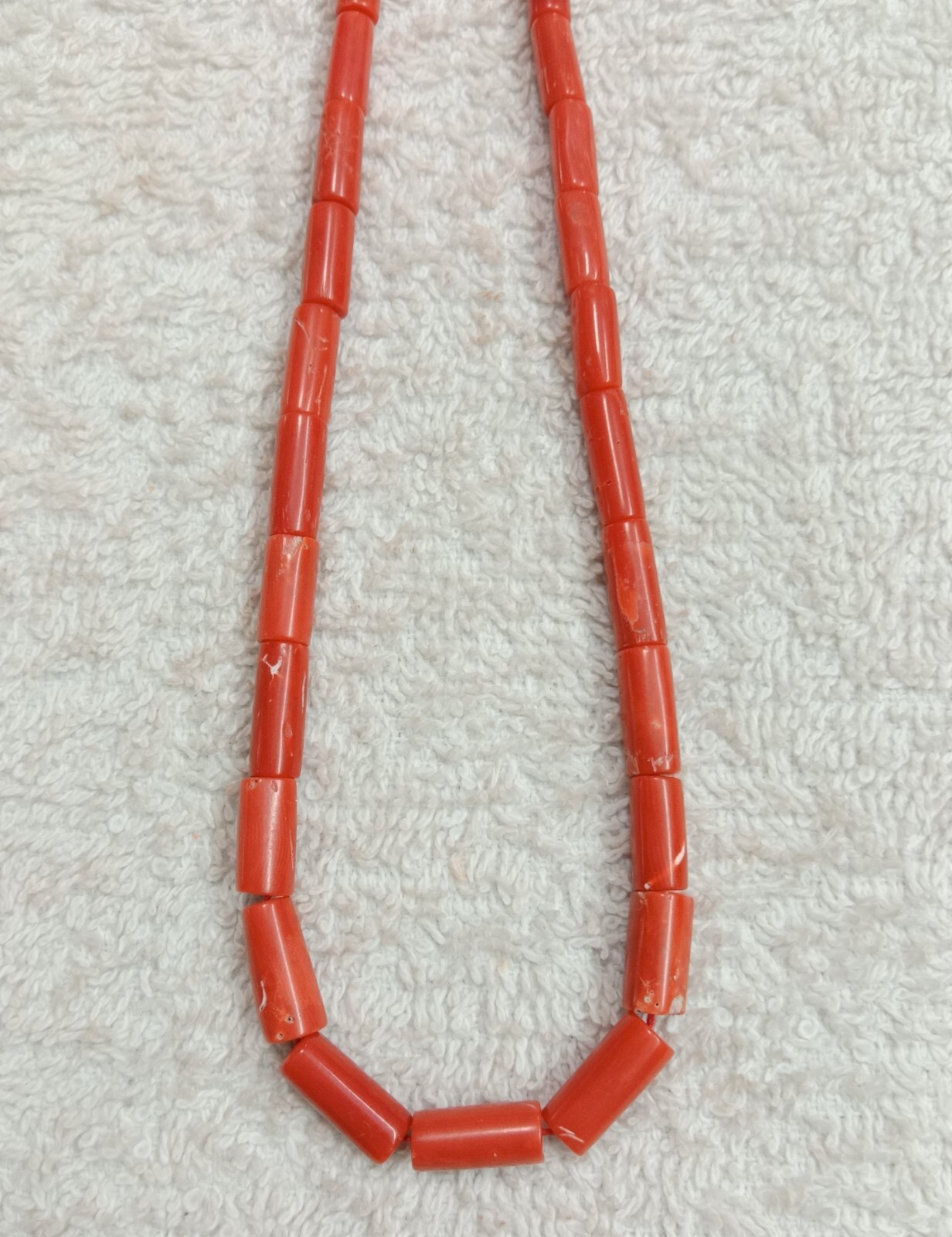 16″INCHES 100% Natural Italian coral pipe Beads.AA quality.Size 4x10mm to 5x11mm