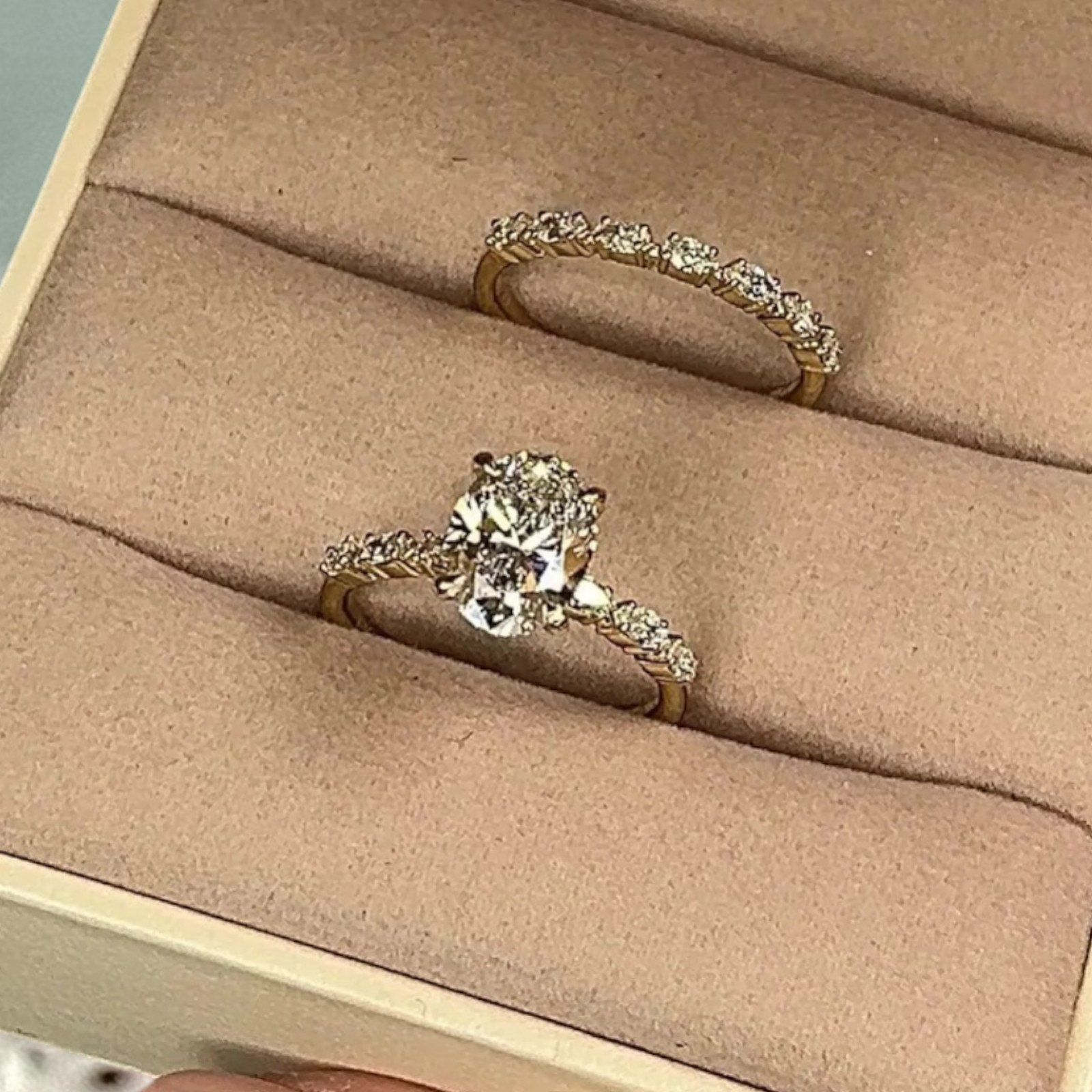 IGI Lab Grown Diamond Engagement Band Set Ring 3.25 Ct Oval Cut 18k Yellow Gold