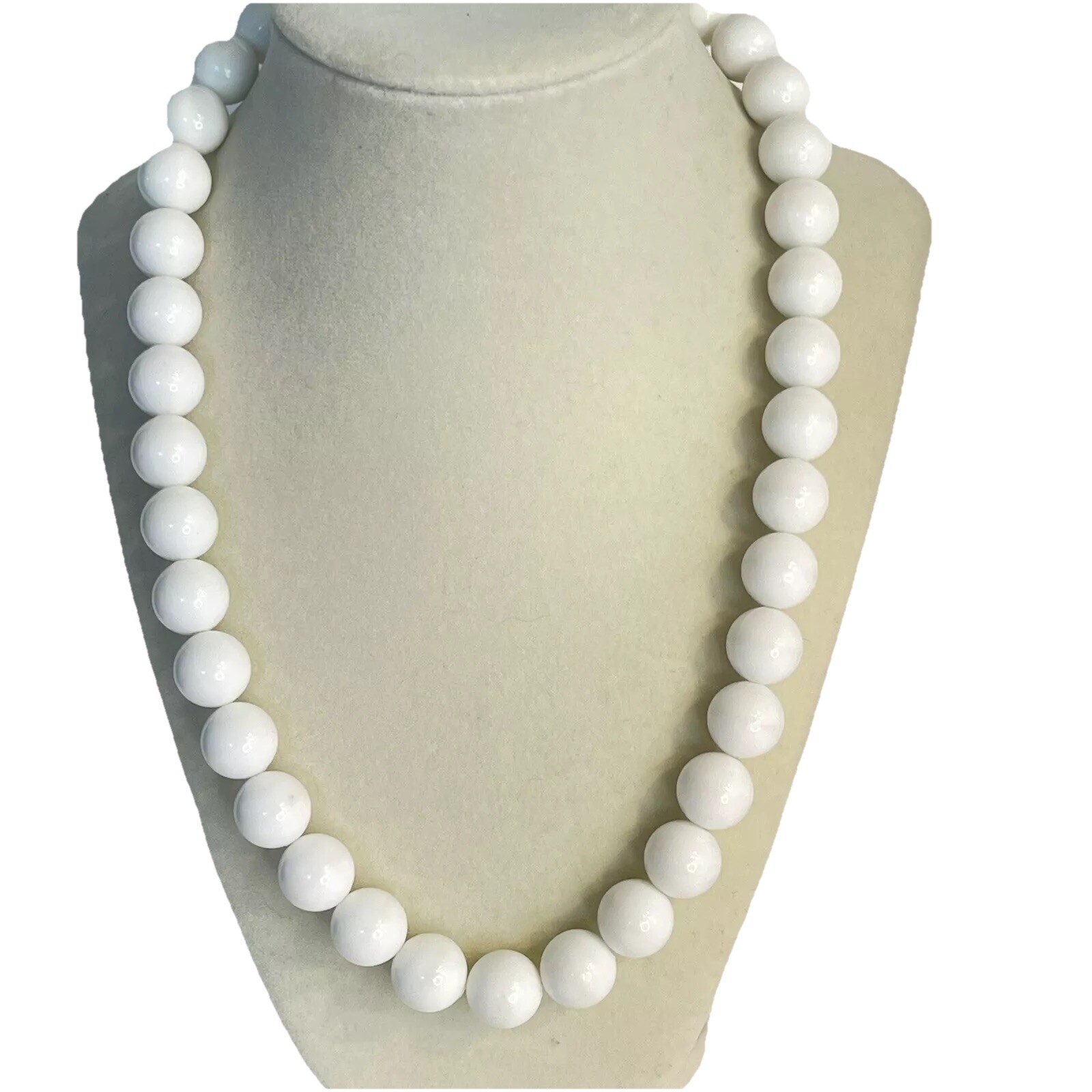 Vtg White Large Bead Gold Necklace Made In Austria Lucite Bubble Gum 1950 Classy
