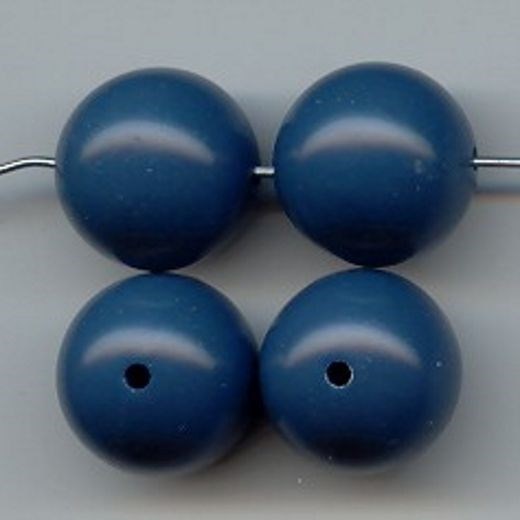 18 VINTAGE PERIWINKLE BLUE ACRYLIC 16mm. SMOOTH ROUND BEADS 6326