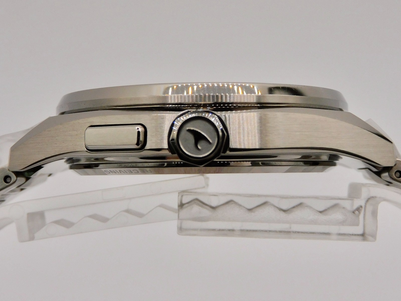 NEW CASIO OCEANUS OCW-T200S-1AJF Bluetooth Solar Radio Watch New in Box