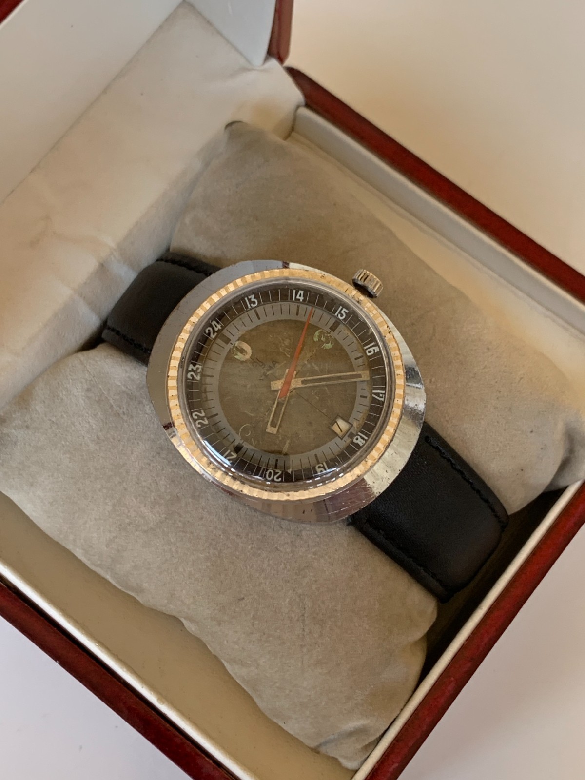 Vintage 1970s YEMA Sous-Marine Diver Watch 37mm Cushion Case Manual Wind Rare
