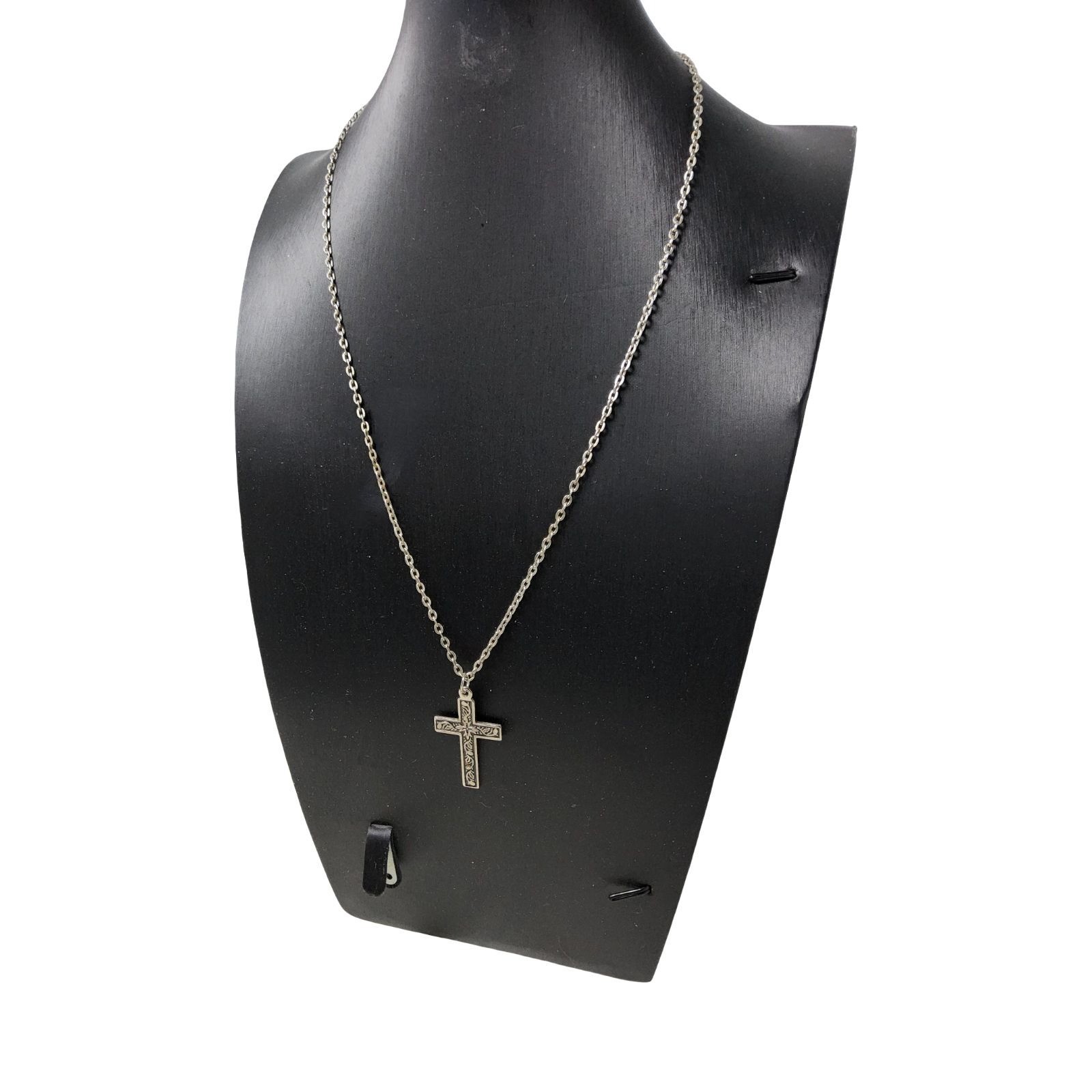 Vintage 10″L Chain Link Necklace W/Swirl Design Cross