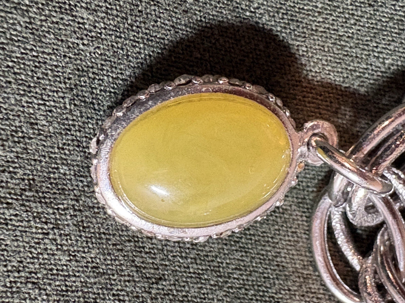 Ann Taylor Silver Tone Yellow Green Cabochon Rhinestone Statement Necklace 16″