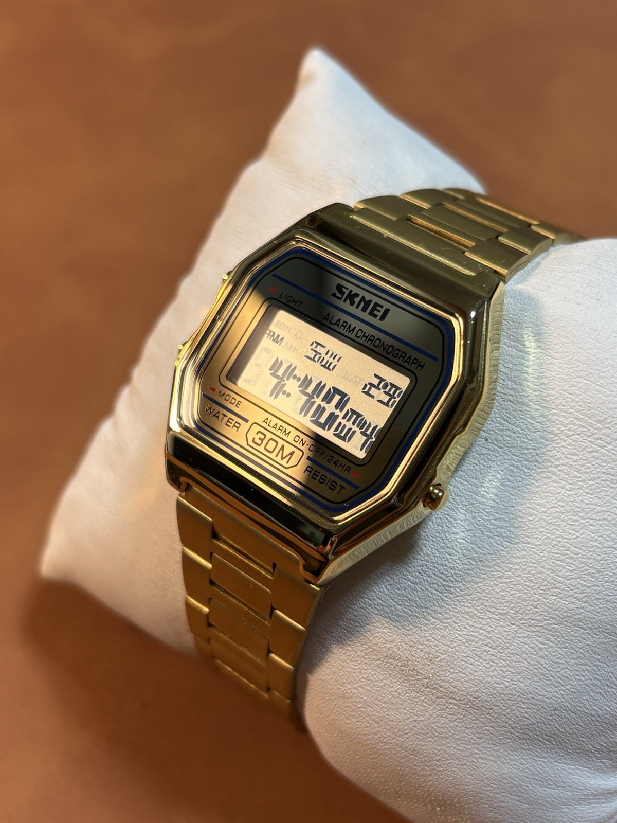 Retro Design Skmei Digital Men Watch WR30M,Gold Tone,Chrono,Alarm,Runs