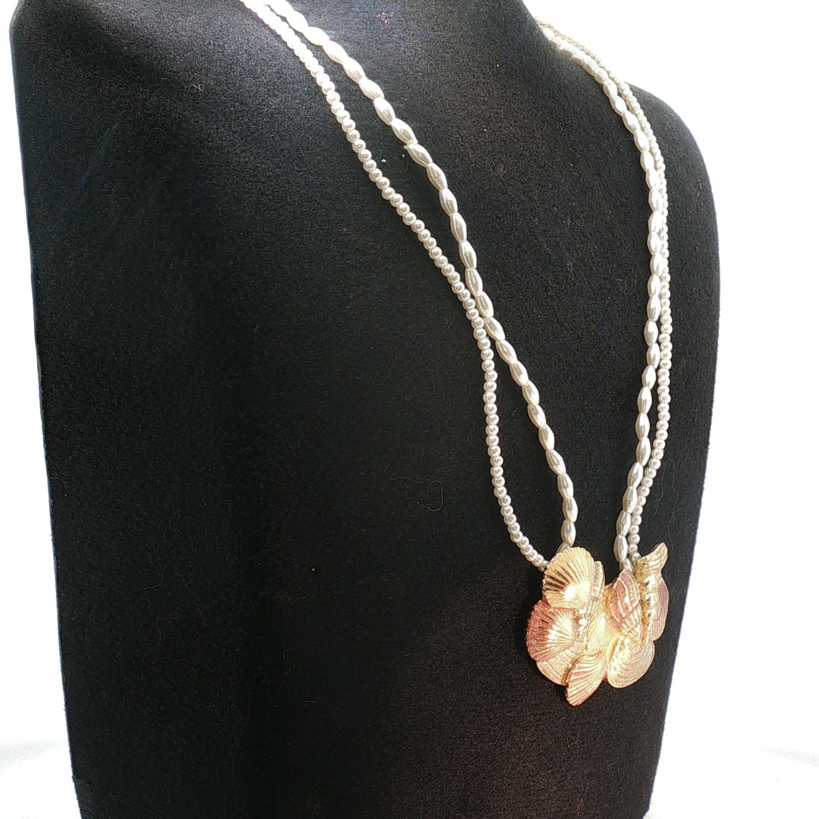 Vintage Pearl Necklace Gold Shell Pendants Ocean Motif Statement Jewelry