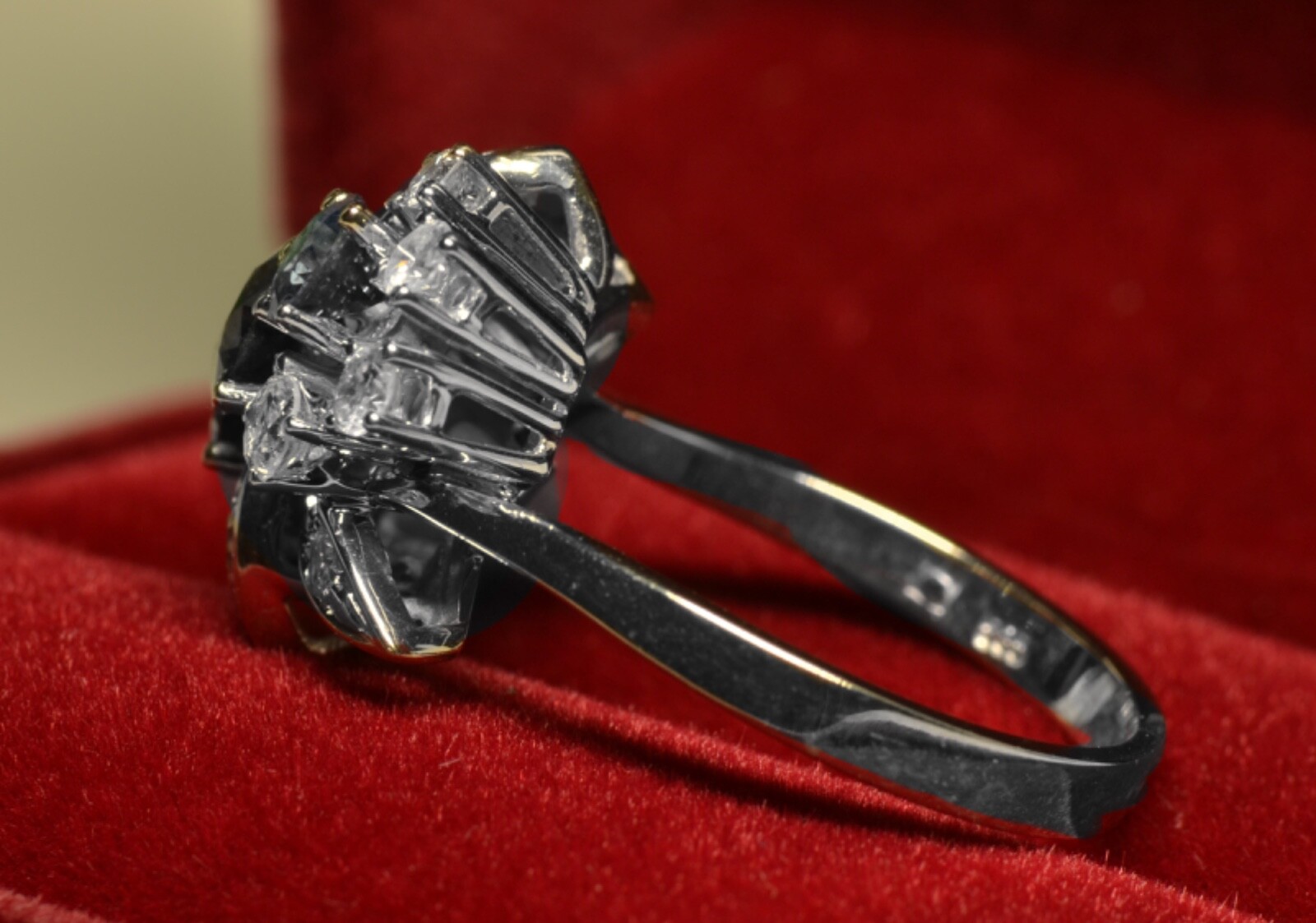 Diamond ring 14kt gold sapphire brilliant 585 White gold estimate: 1500 euros