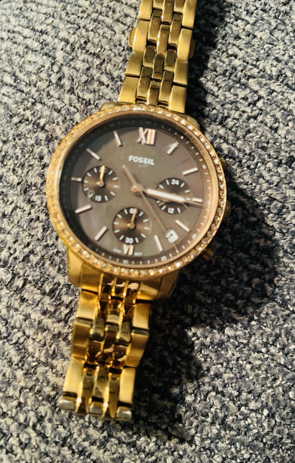 Fossil ES5218 Chronograph, Brown Dial, Running, Slight Scratch On Glass Running