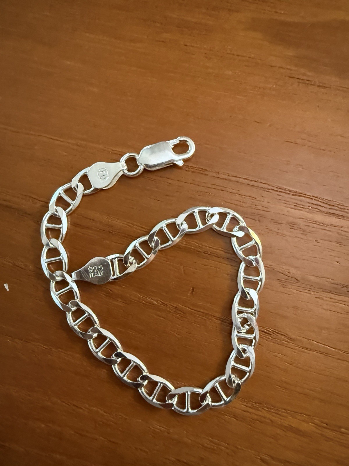 Beautiful vintageSterling Silver Figaro Gucci Bracelet 7” 5mm Wide Italy 6.3g