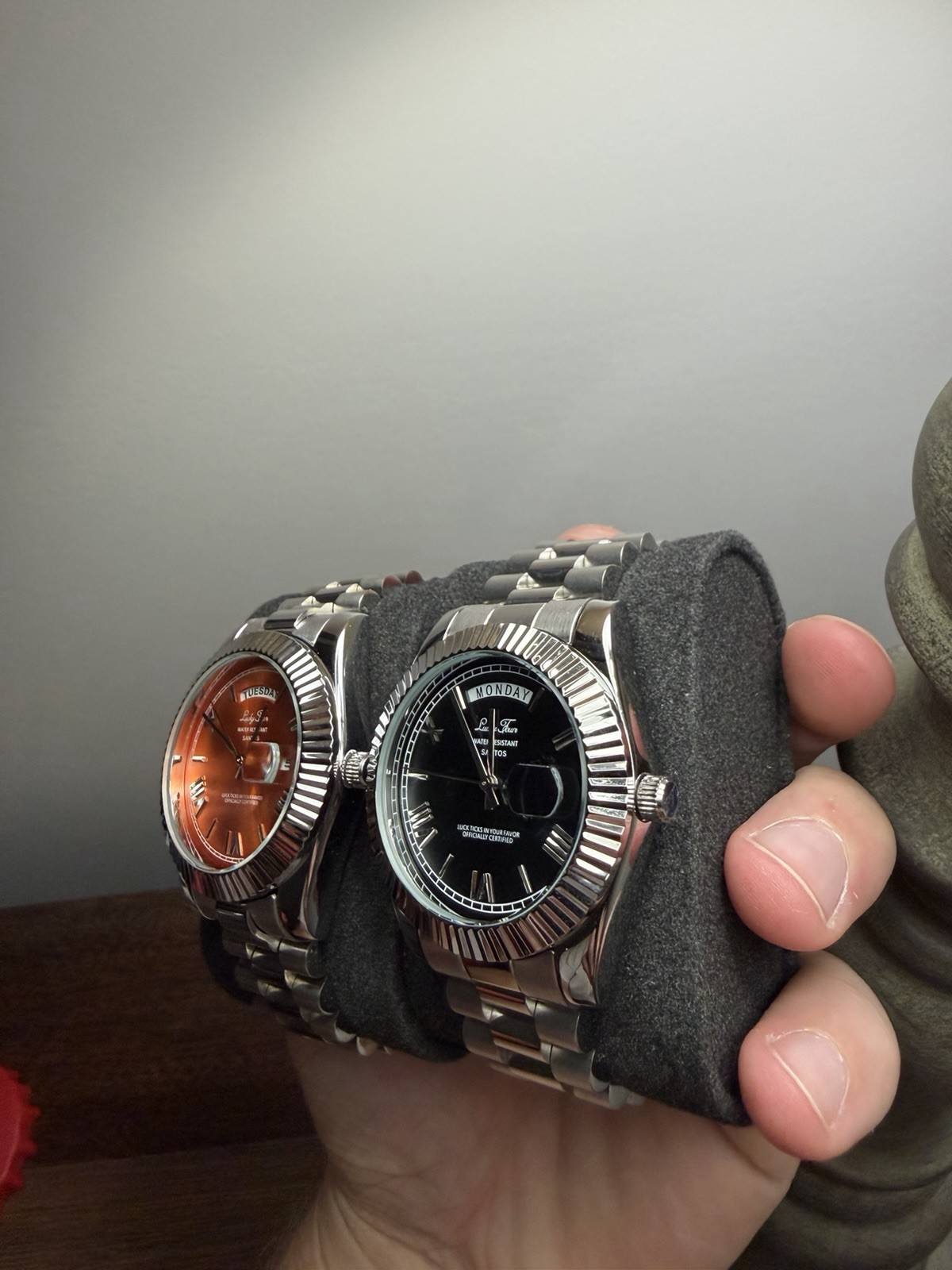 2 Lucky Four’s watches.