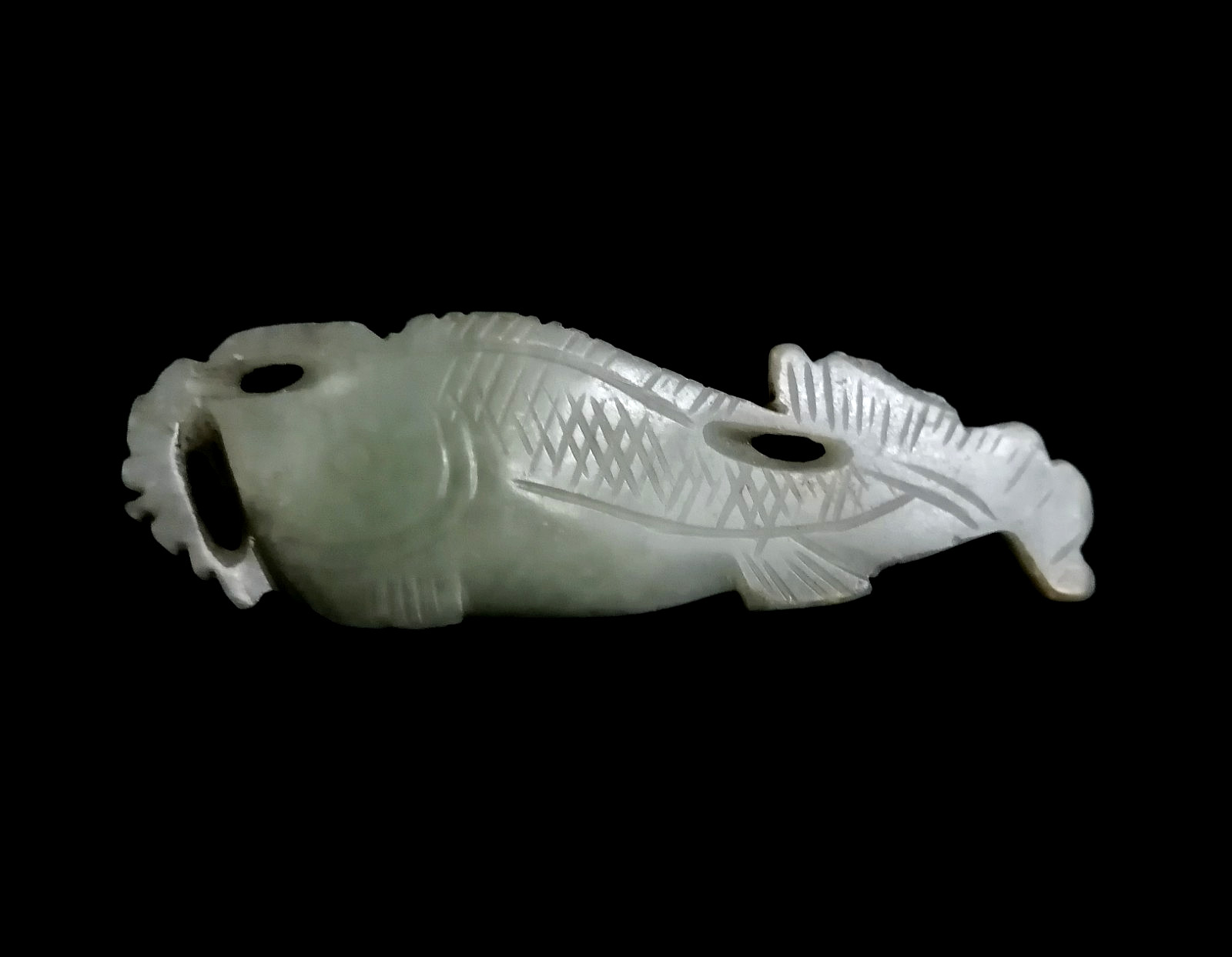 ANTIQUE PERFORATED AND ENGRAVED JADE PENDANT / ORNAMENT, CHINA, 1900.