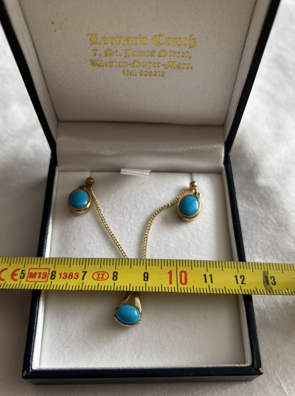 9ct Yellow Gold Turquoise GemStud Earring and Pendant Necklace Set