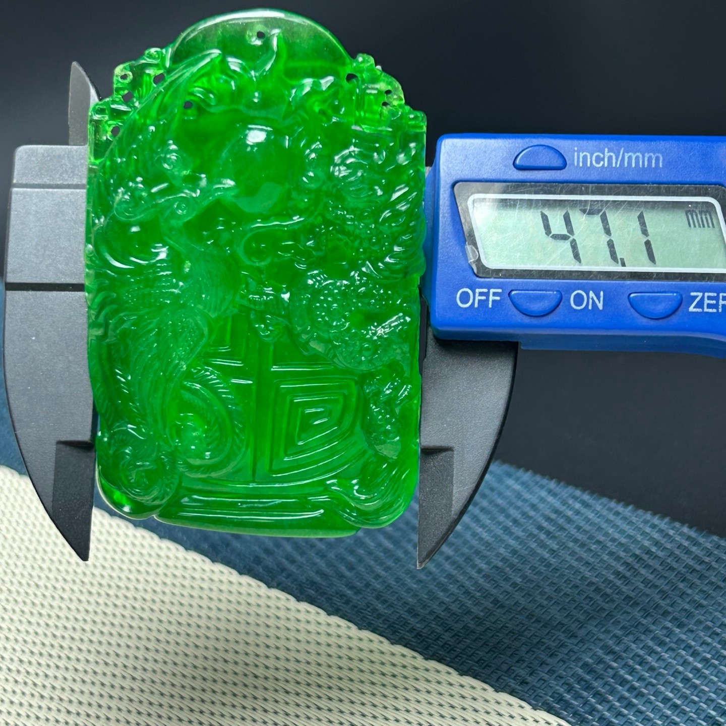 Natural ice green Burmese Jade Jadeite Carved Dragon Pendant&Necklaces