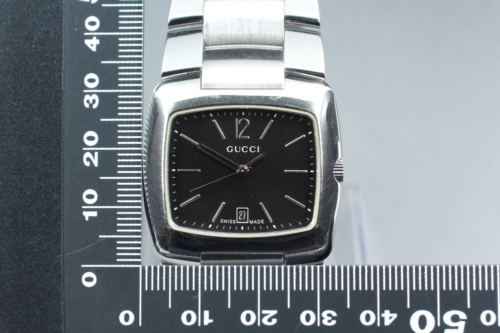 Working Item GUCCI 8500M Black Silver Date Bracelet Quartz Men’s Watch 17700