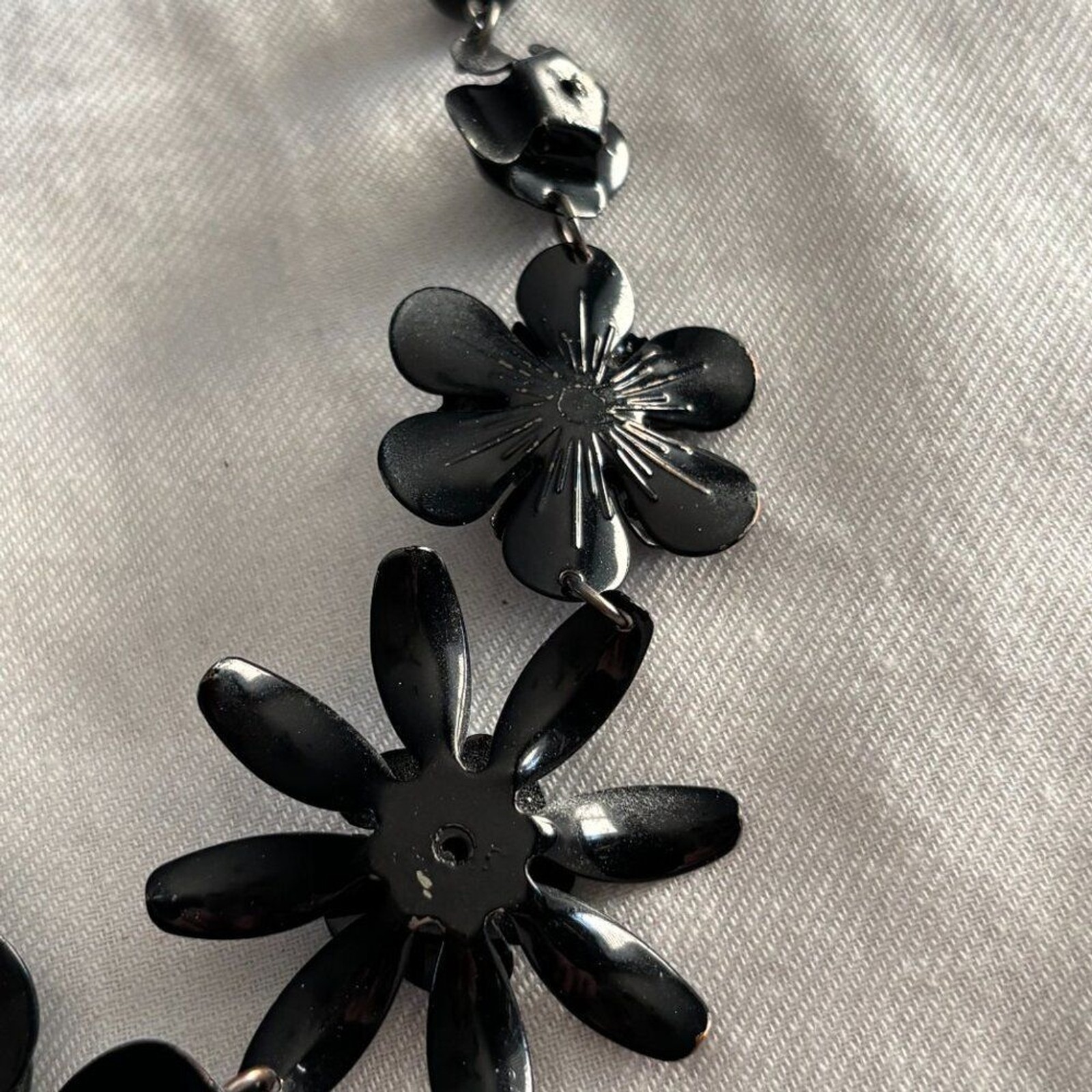 Claire’s Black Enamel Flower Statement Necklace Floral Bib Gunmetal Chain